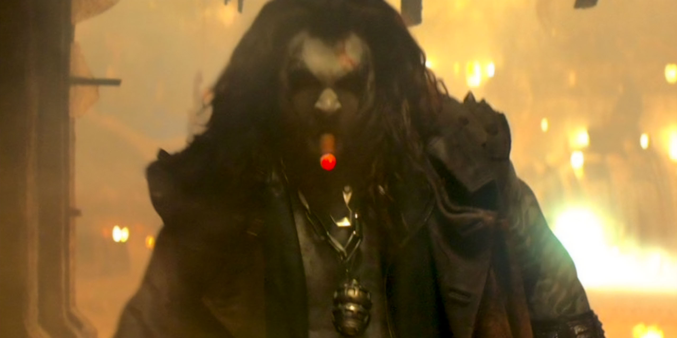 Lobo (Jason Momoa) dans le film Supergirl.