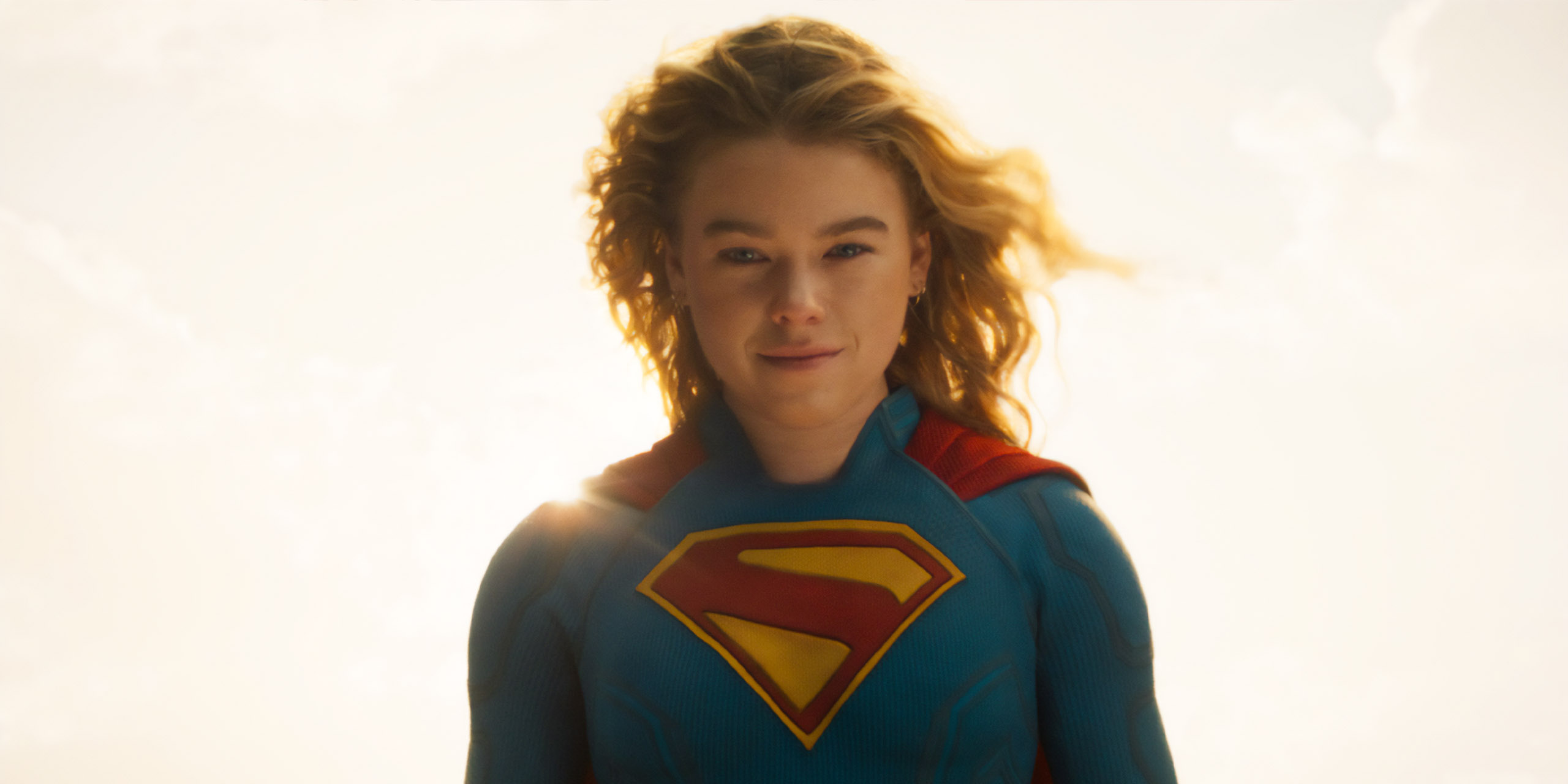 Milly Alcock incarne Kara Zor-El, alias Supergirl.