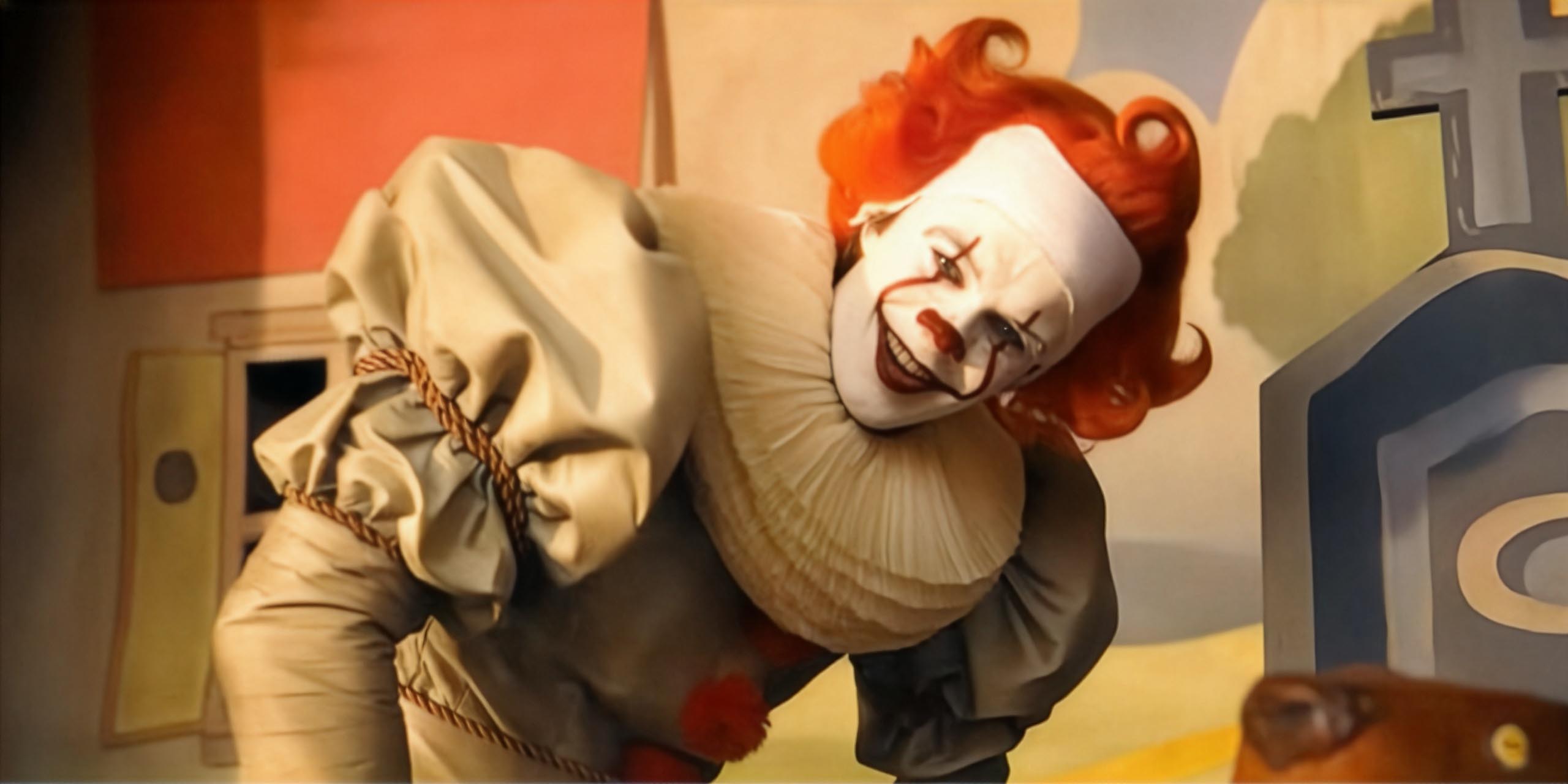 Grippe-Sou (Pennywise), le clown dansant, avant qu'il ne devienne le monstre de Ça : Bienvenue à Derry.