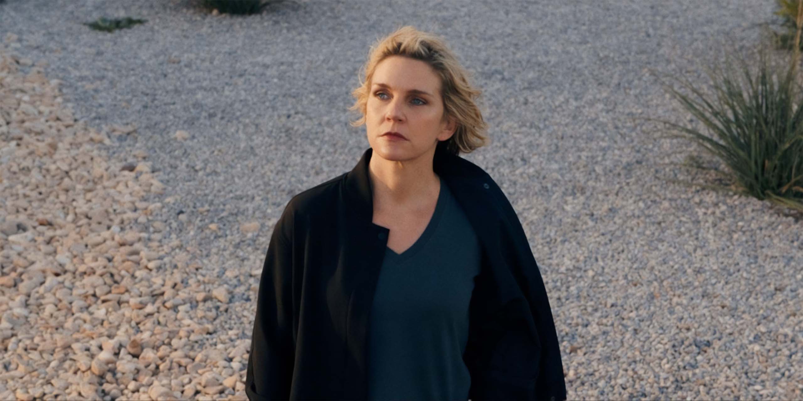 Carol (Rhea Seehorn) dans le final de la saison 1 de Pluribus.