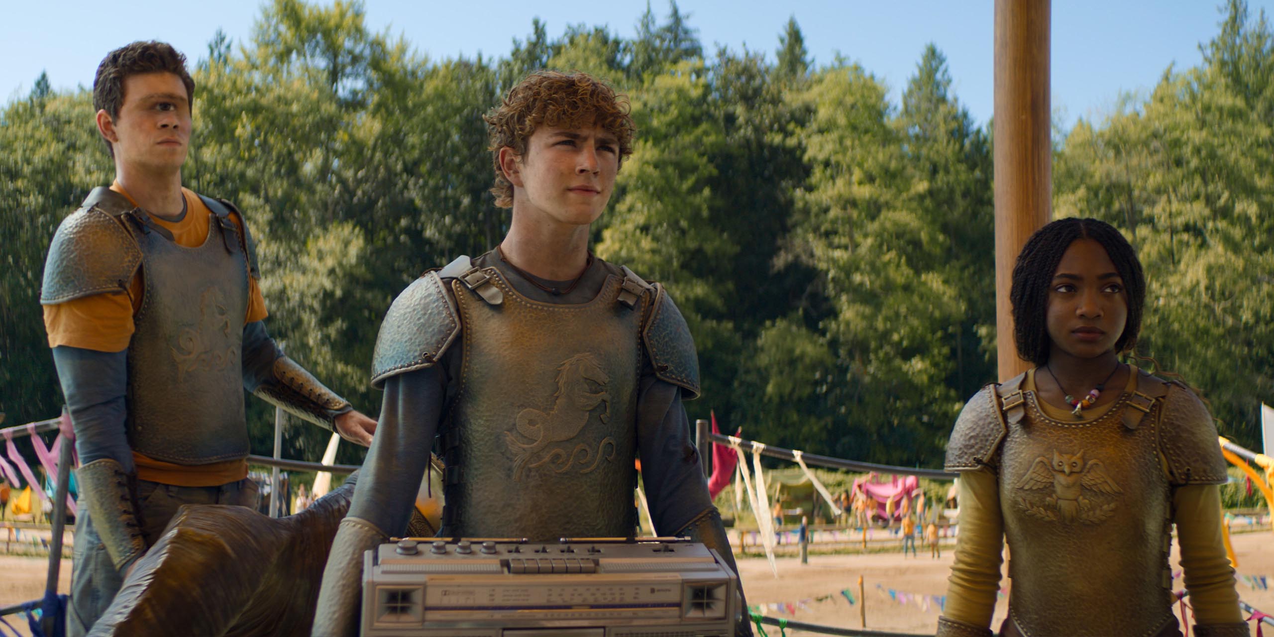 Percy (Walker Scobell) et Annabeth (Leah Jeffries) dans la saison 2 de Percy Jackson et les Olympiens.