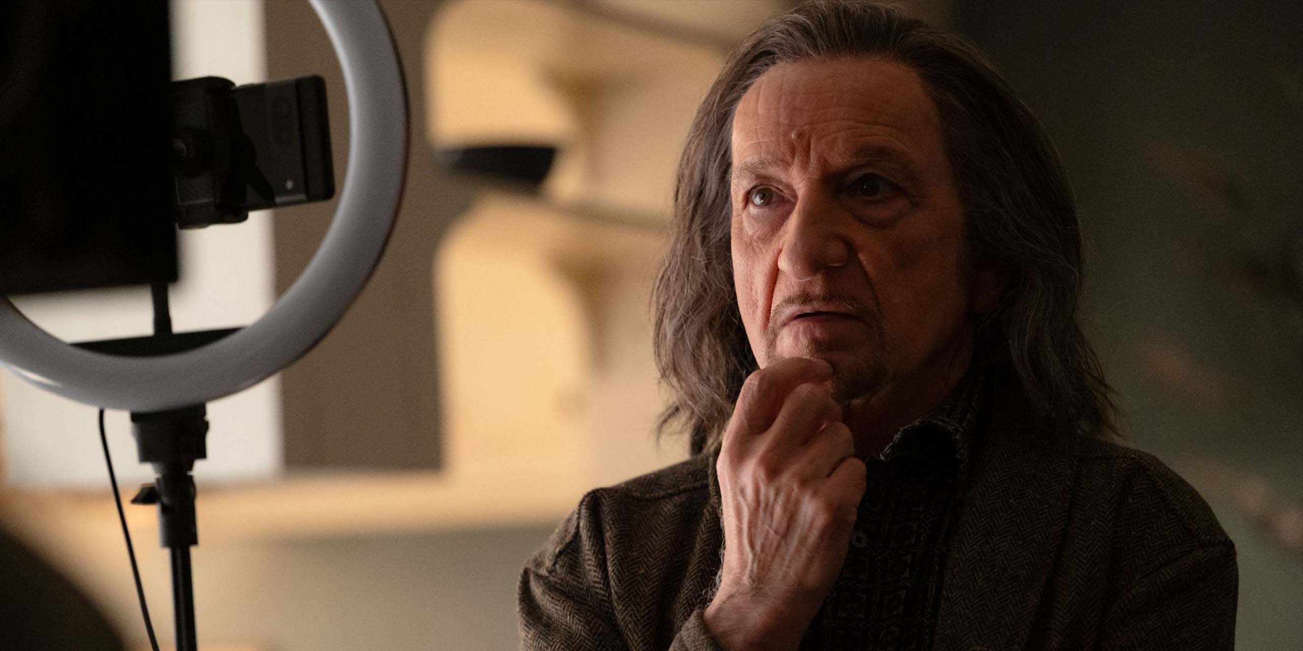 Ben Kingsley dans le rôle de Trevor Slattery dans Wonder Man
