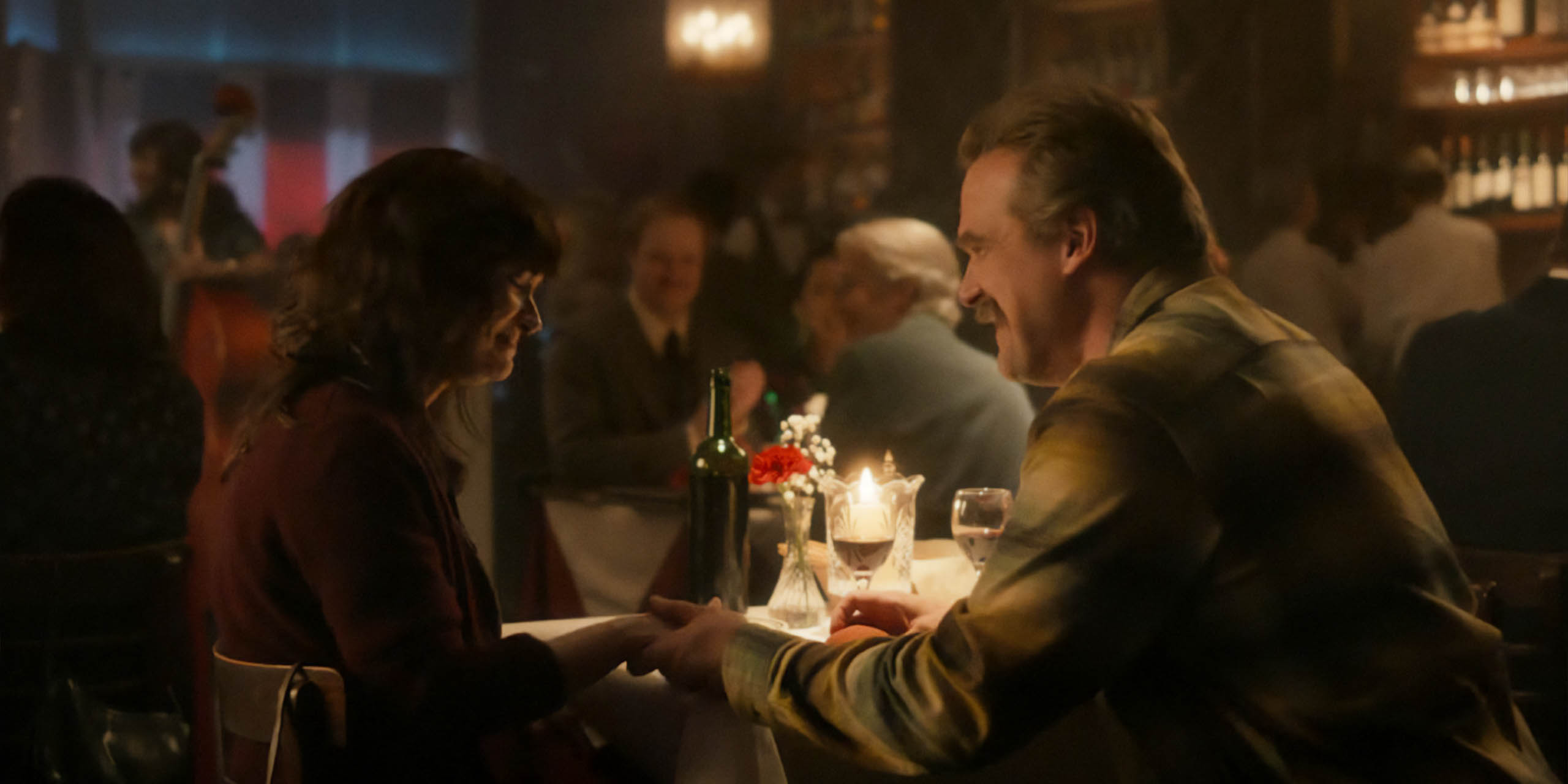 Hopper demande Joyce en mariage dans le dernier épisode de Stranger Things