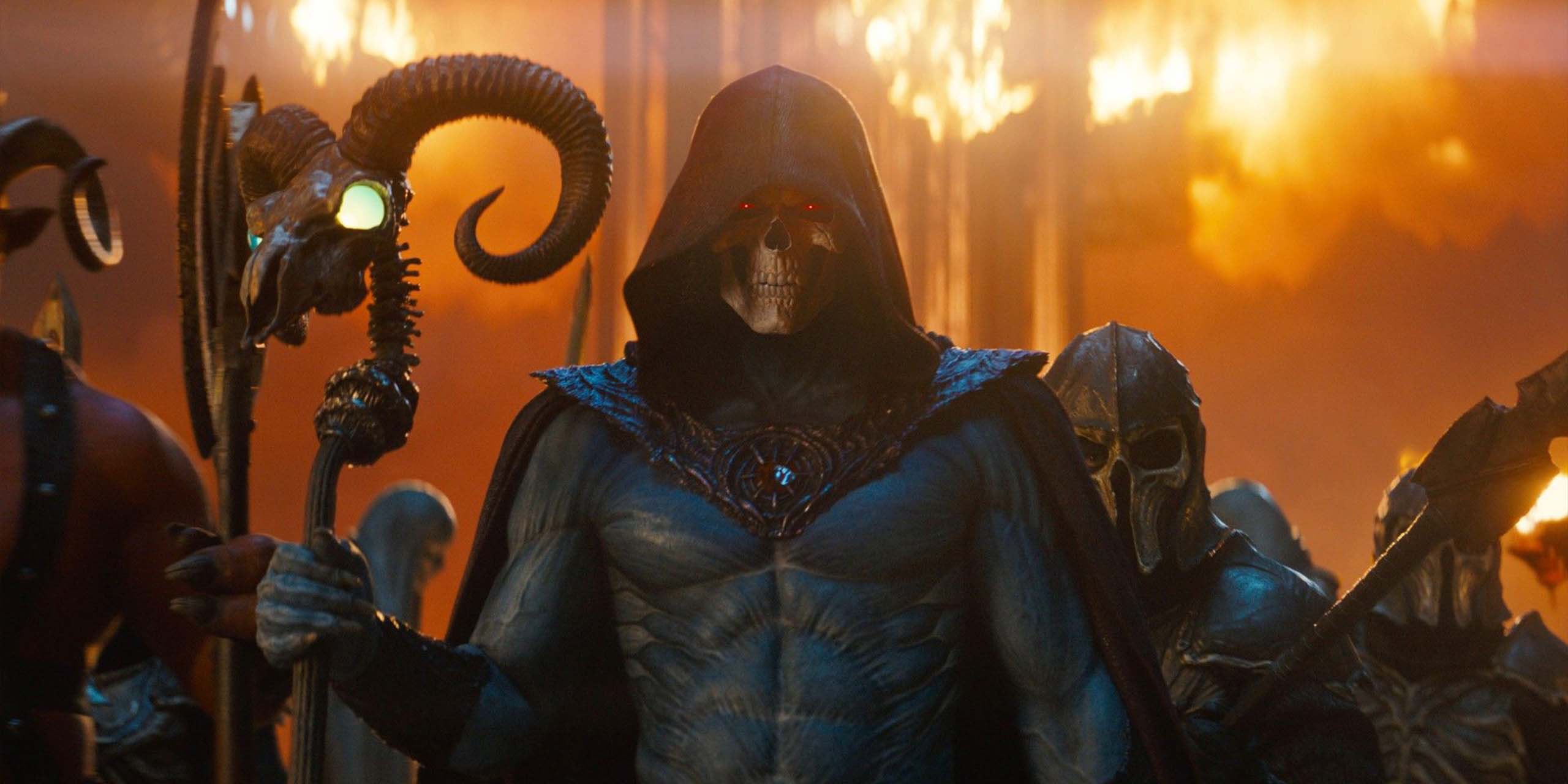 Skeletor (Jared Leto) et son armée dans le film Les Maîtres de l'Univers.