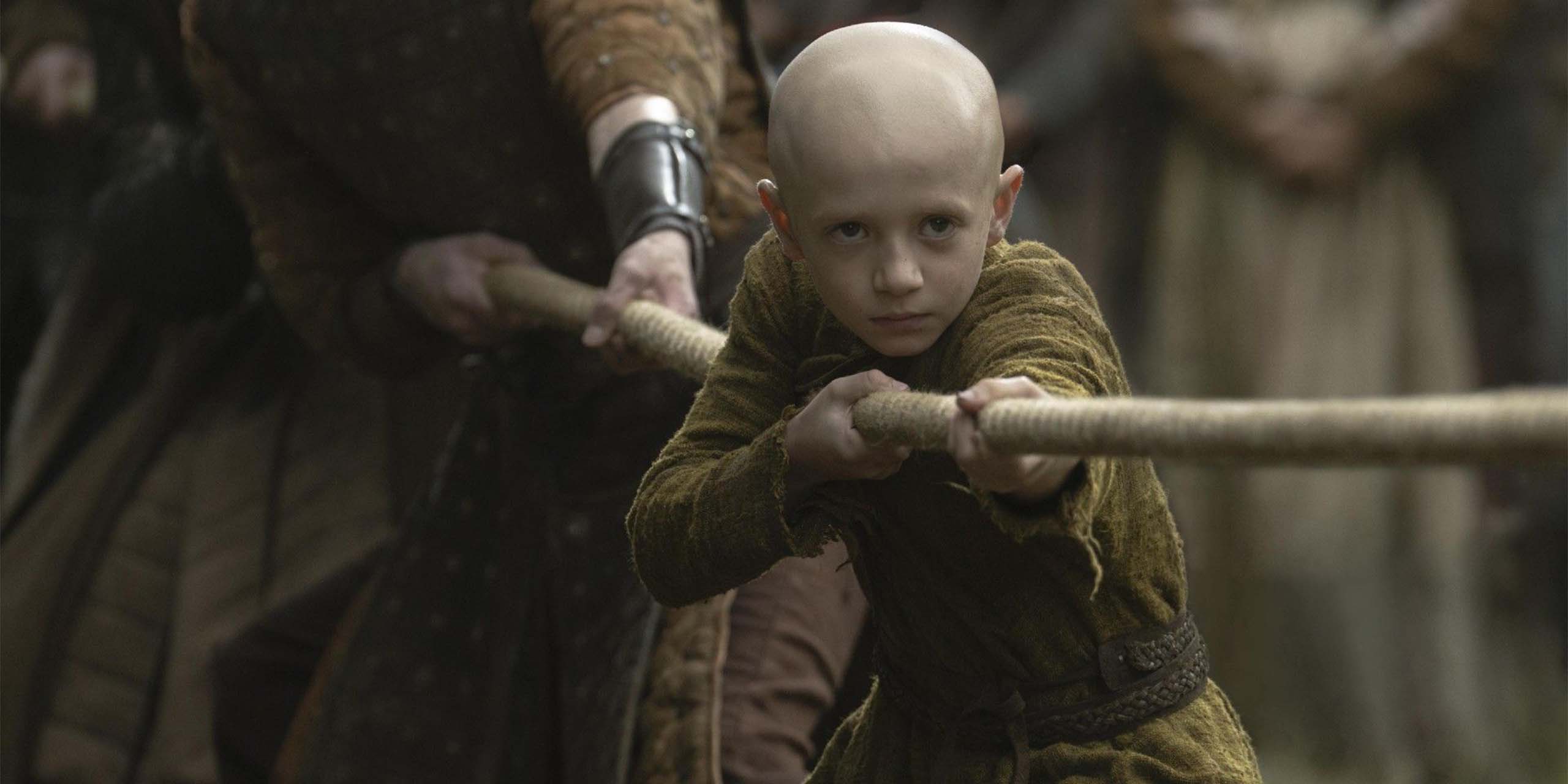 Œuf tirant une corde dans A Knight of the Seven Kingdoms.