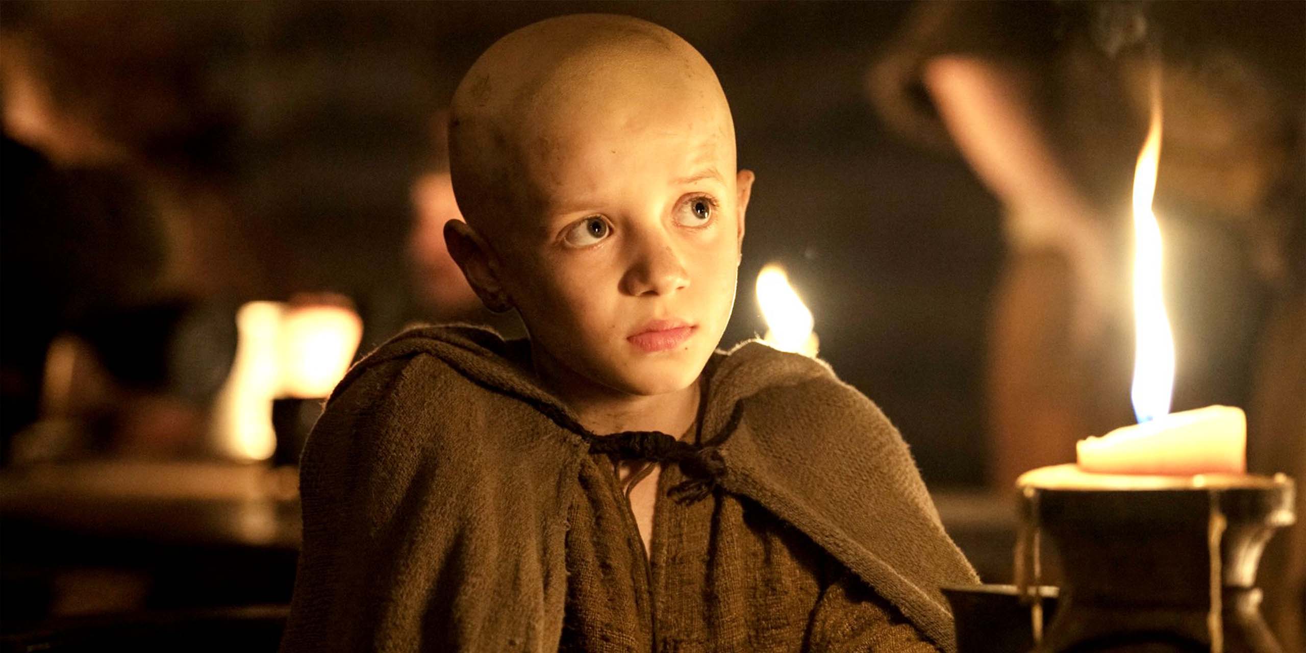Dexter Sol Ansell dans le rôle d'Œuf dans A Knight of the Seven Kingdoms.