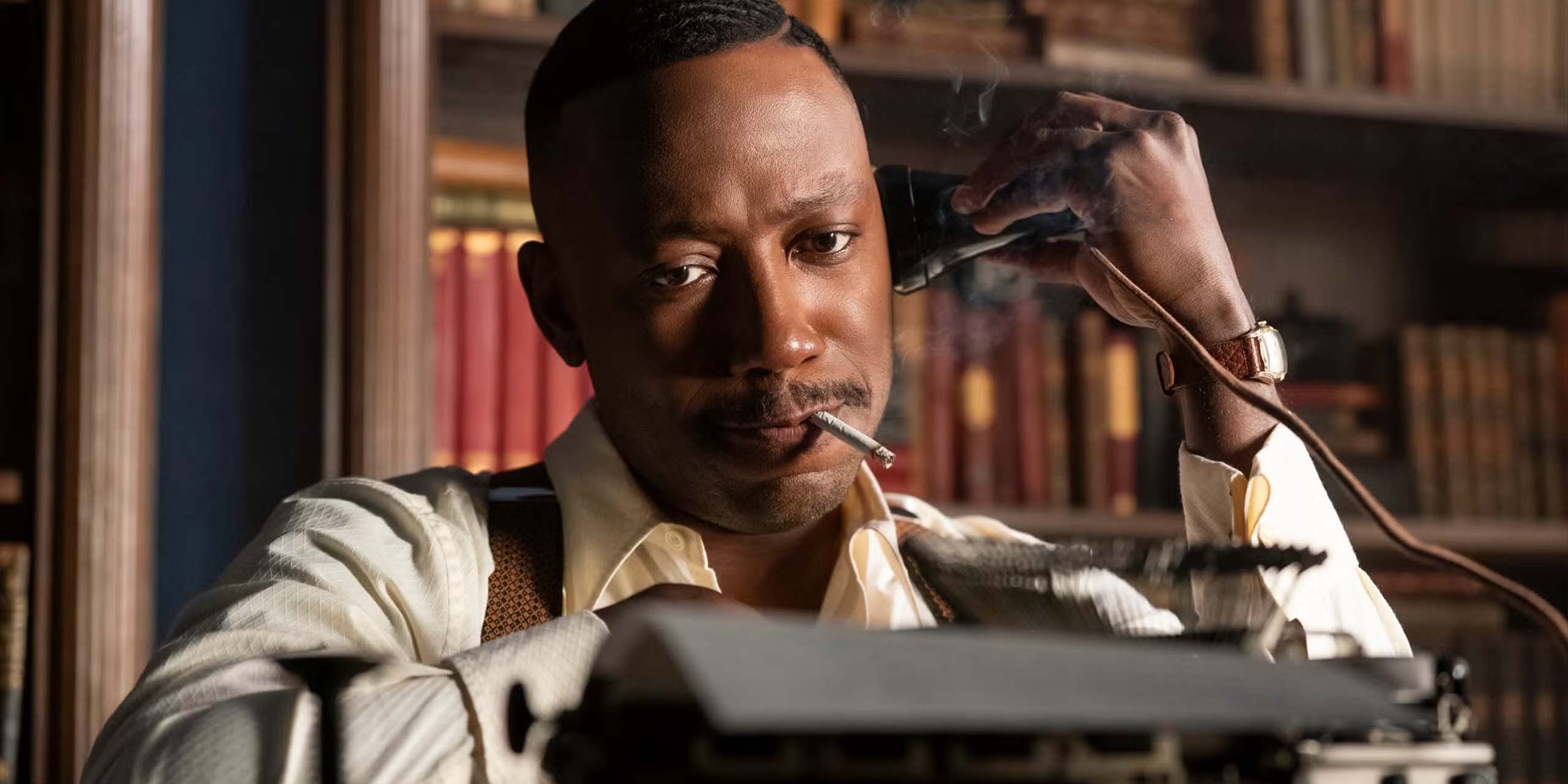 Lamorne Morris dans le rôle de Robbie Robertson dans Spider-Noir.