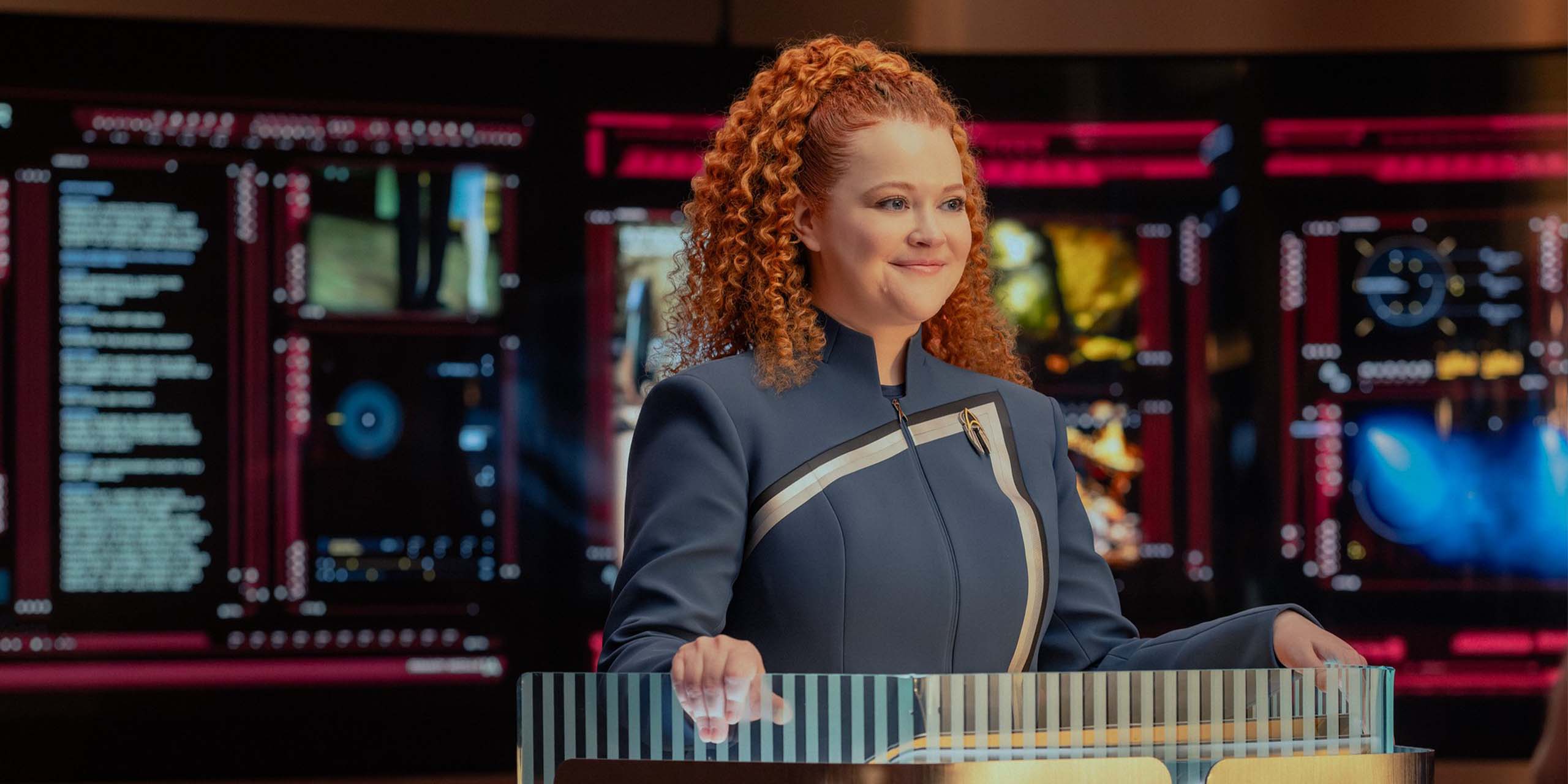 Mary Wiseman dans le rôle de Tilly dans l'épisode 8 de la saison 1 de Star Trek : Starfleet Academy.