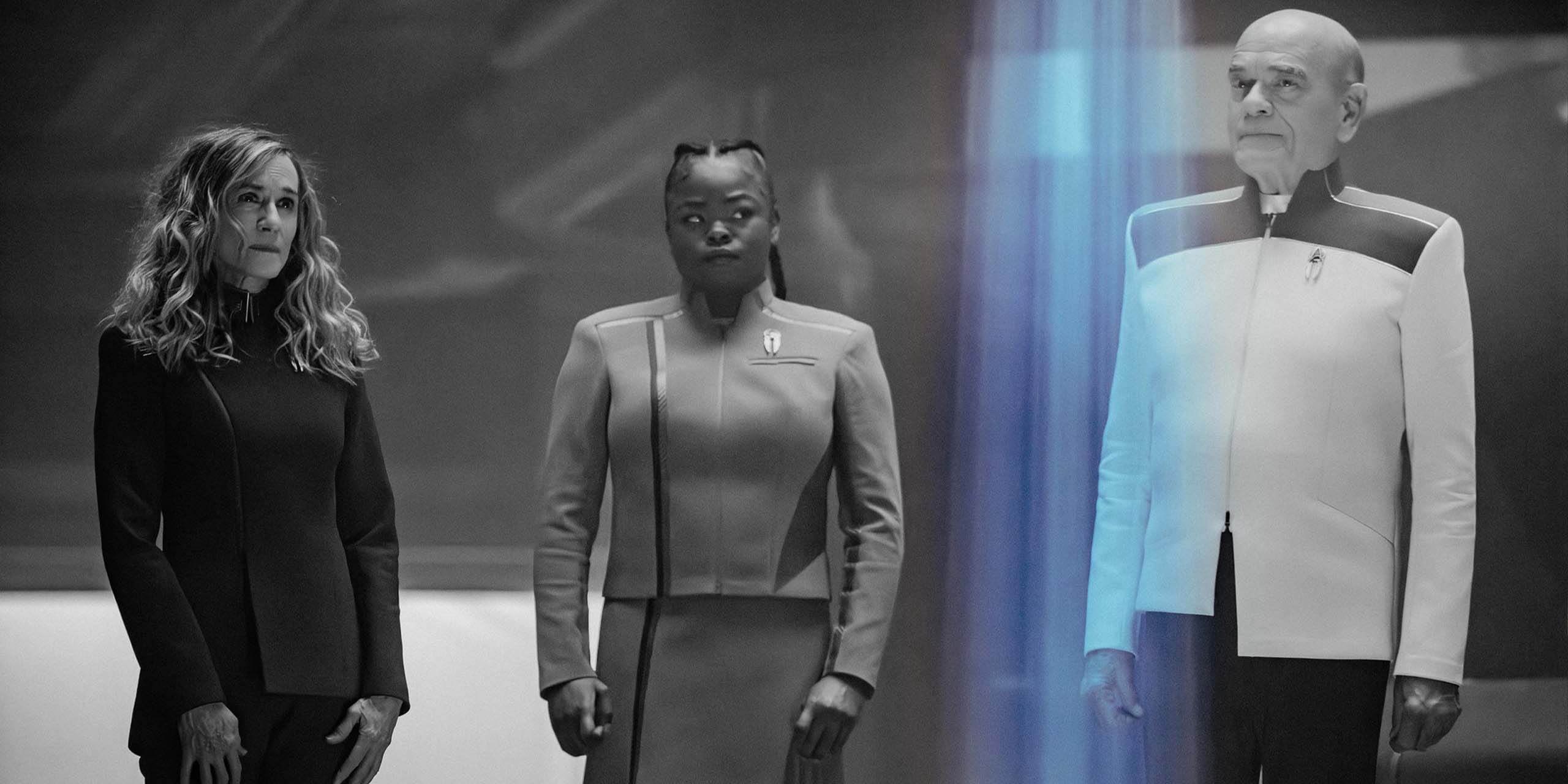 Capitaine Ake et le Docteur emmènent SAM en urgence sur Kasq, dans Star Trek : Starfleet Academy.