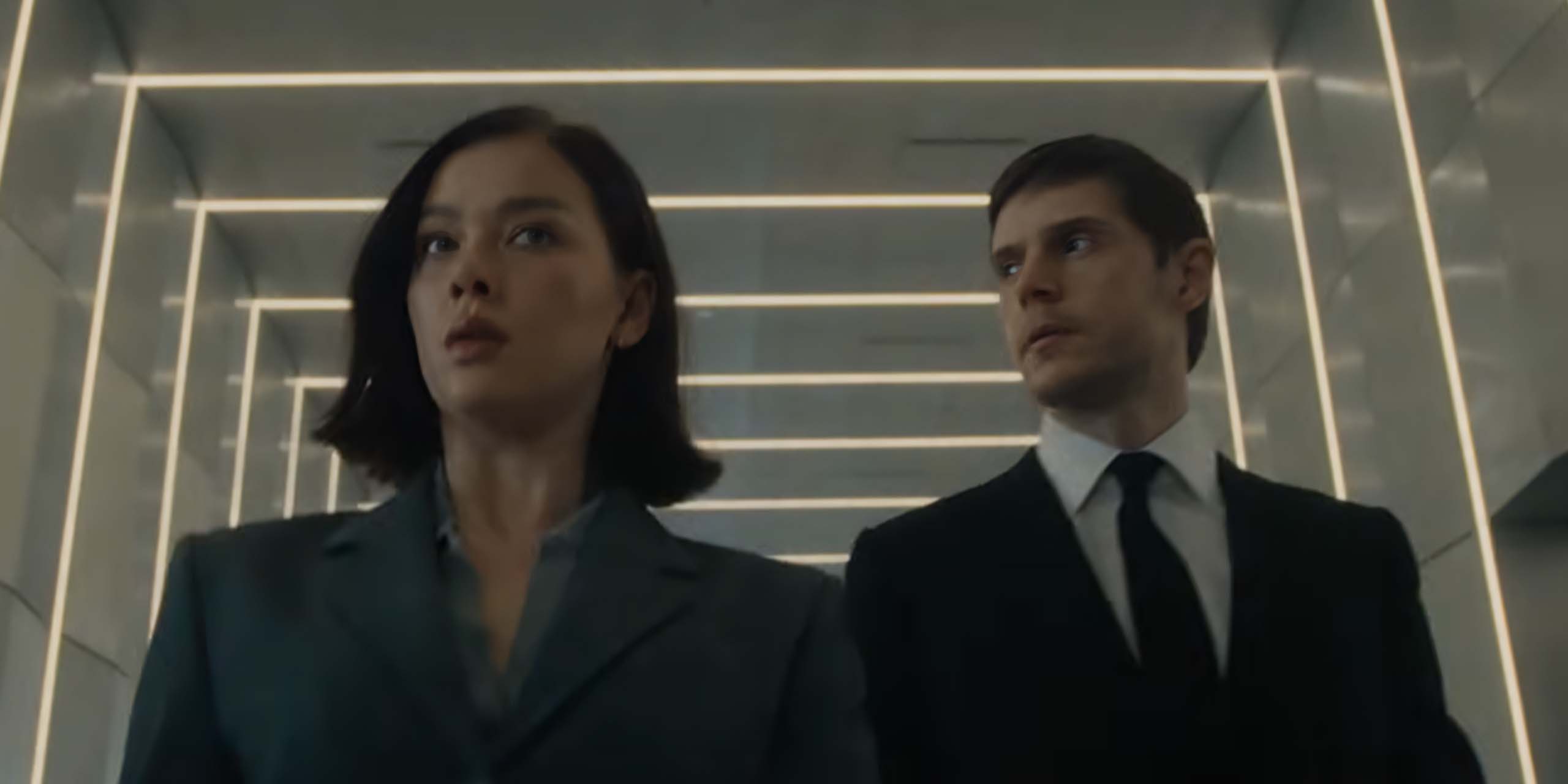 Cooper Madsen (Evan Peters) et Jordan Bennett (Jessica Alexander) dans The Beauty.