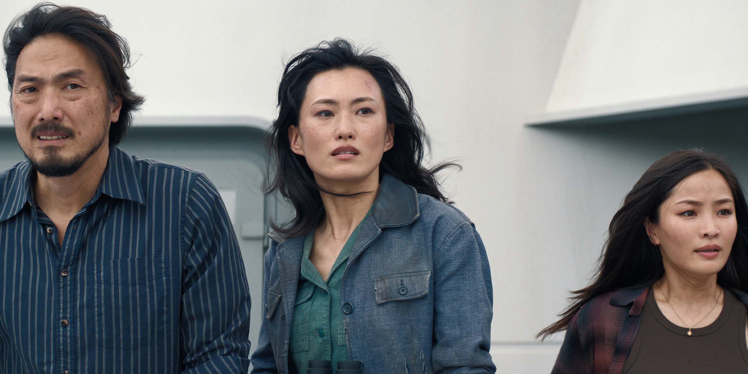 Takehiro Hira, Mari Yamamoto et Anna Sawai dans Monarch: Legacy of Monsters.