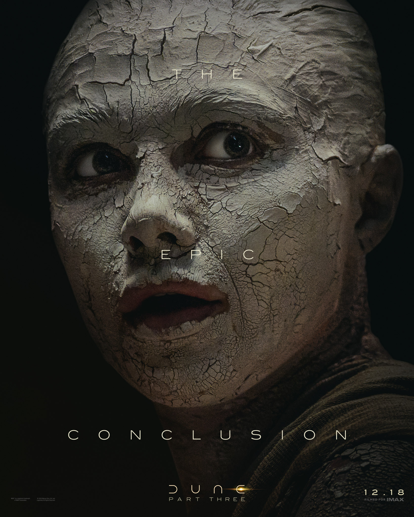 Affiche de Dune : Troisième Partie montrant la princesse Irulan (Florence Pugh) le visage recouvert de poudre blanche