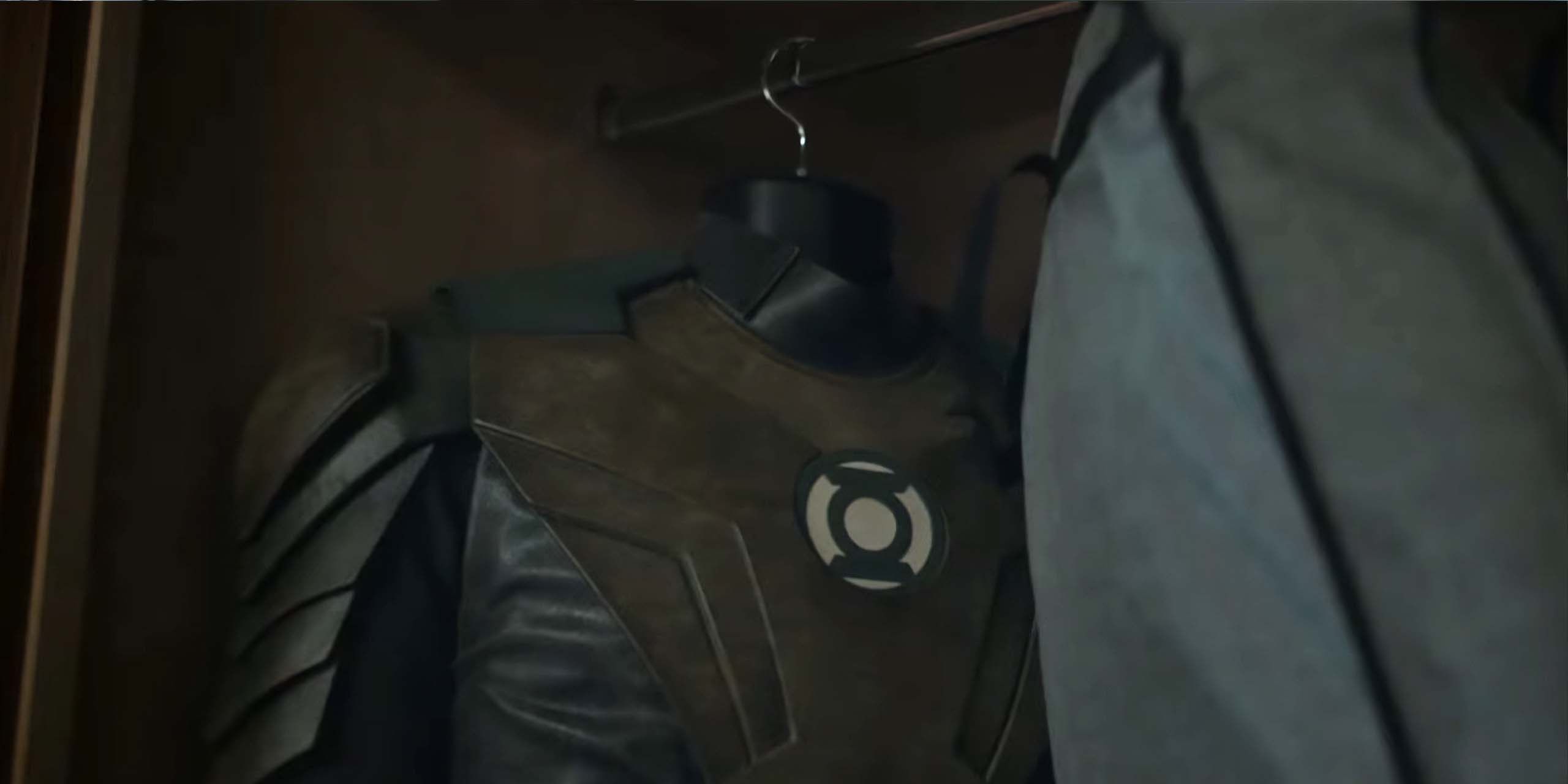 Les costumes des Green Lantern dans la série Lantern.