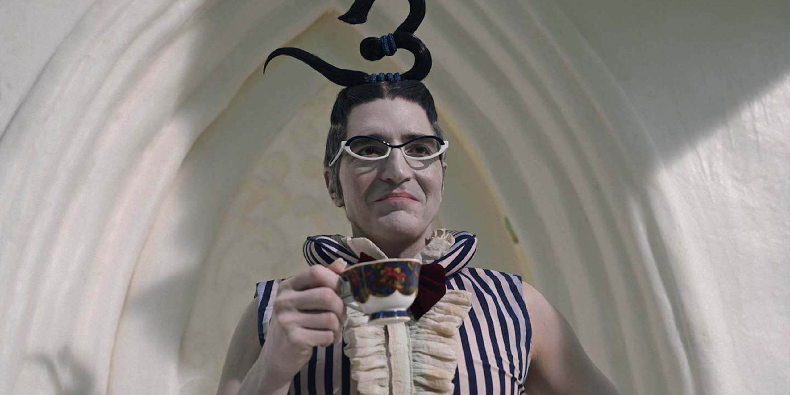 David Dastmalchian dans le rôle de Mr. 3 dans la saison 2 de One Piece.
