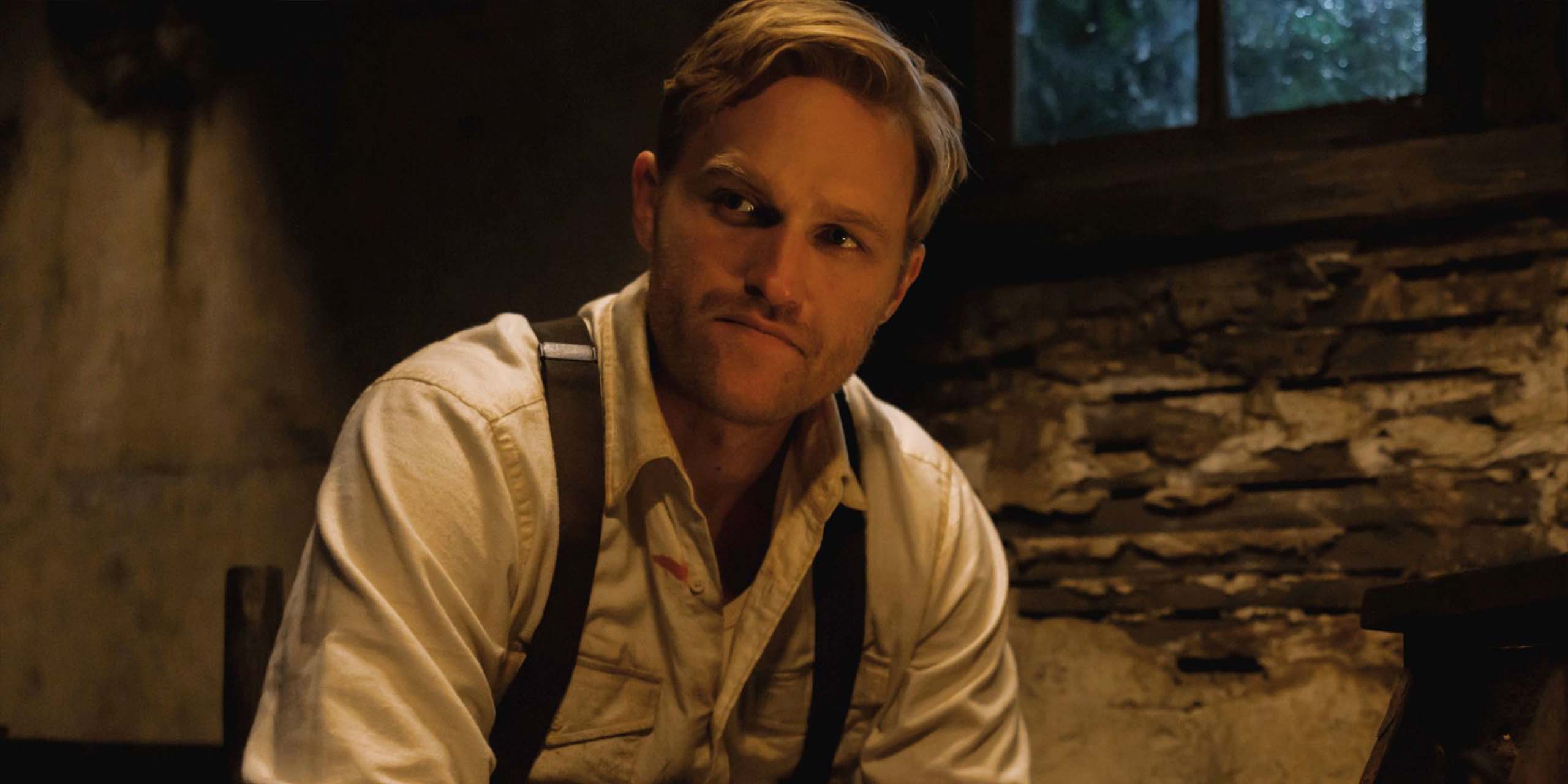 Lee Shaw, interprété par Wyatt Russell, en pleine réflexion dans la saison 2 de Monarch : Legacy of Monsters