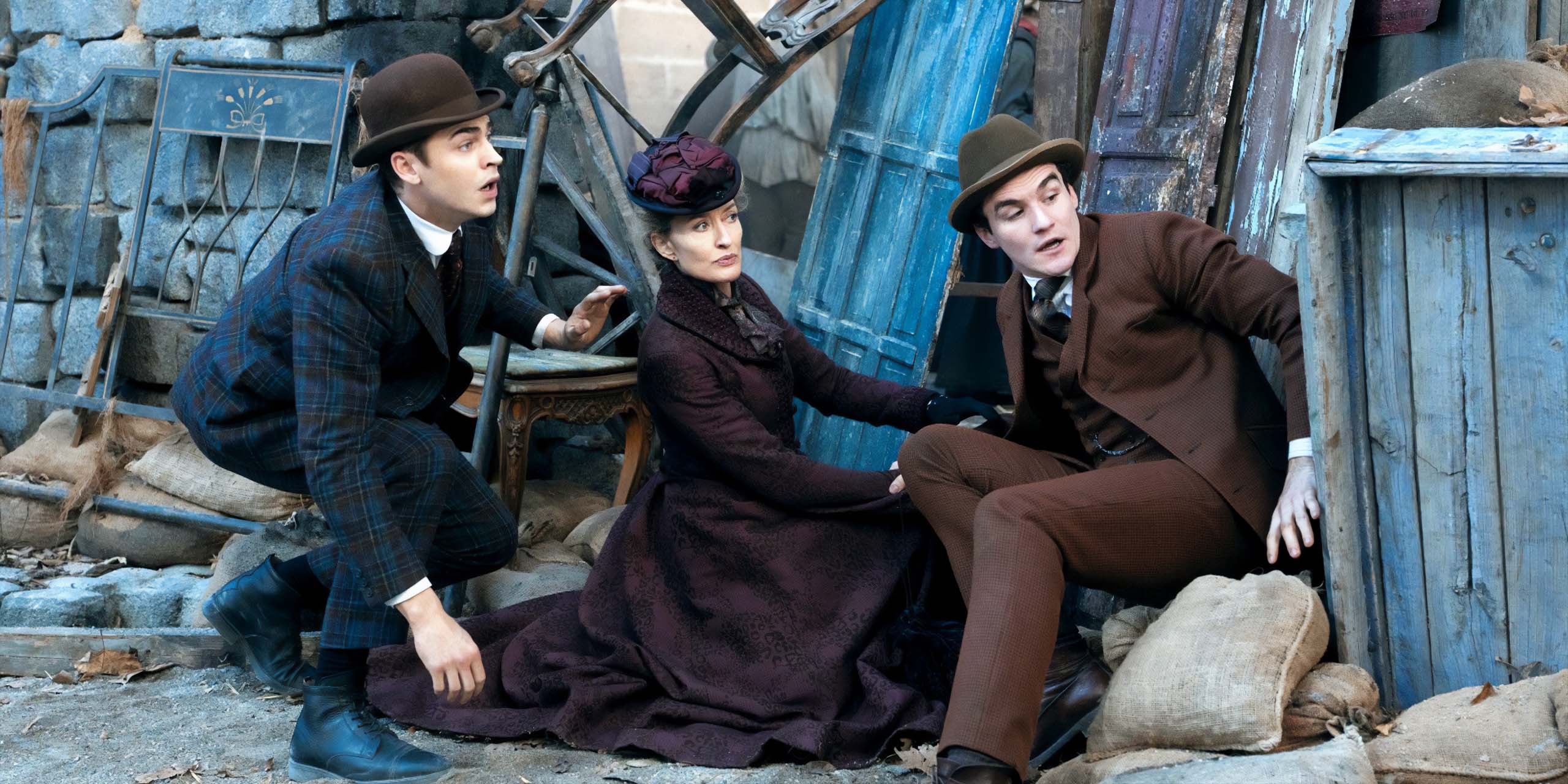 James Moriarty, Cordelia Holmes et Sherlock dans Young Sherlock.