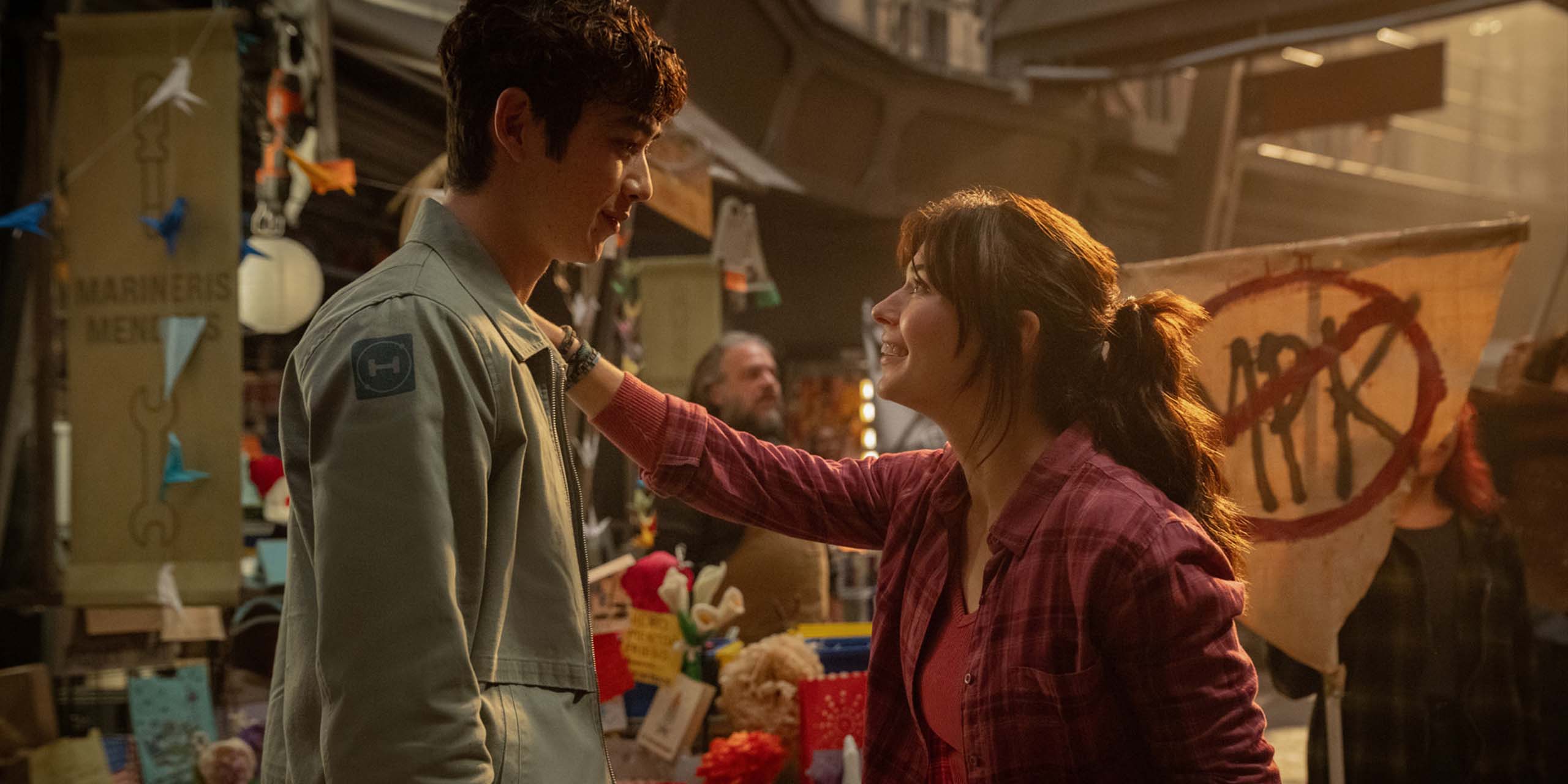 Sean Kaufman et Ruby Cruz dans la saison 5 de For All Mankind.