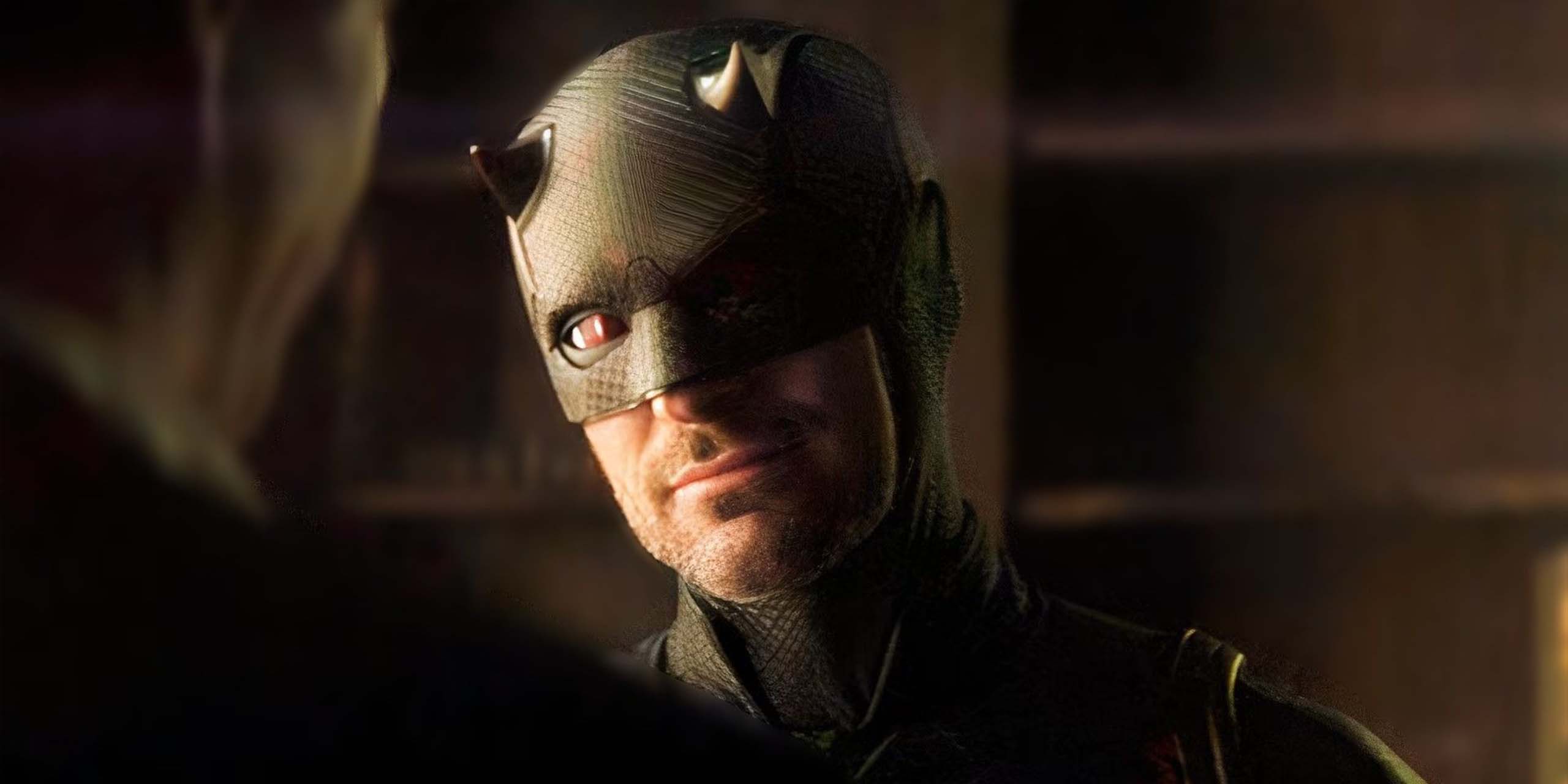 Charlie Cox dans le rôle de Daredevil, dans le costume noir, dans la saison 2 de Daredevil: Born Again.