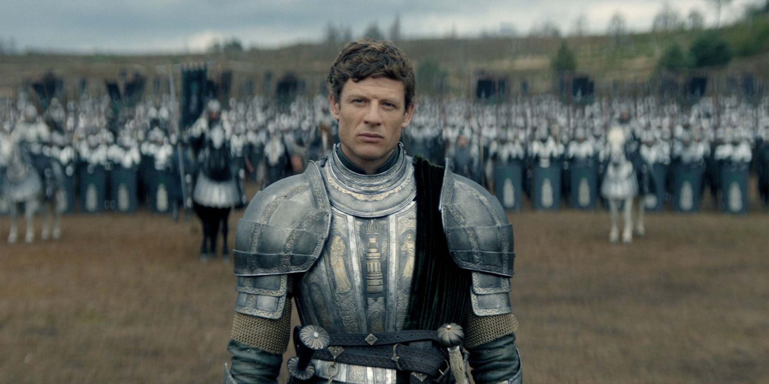 Ormund Hightower (James Norton) debout sur le champ de bataille dans la saison 3 de House of the Dragon