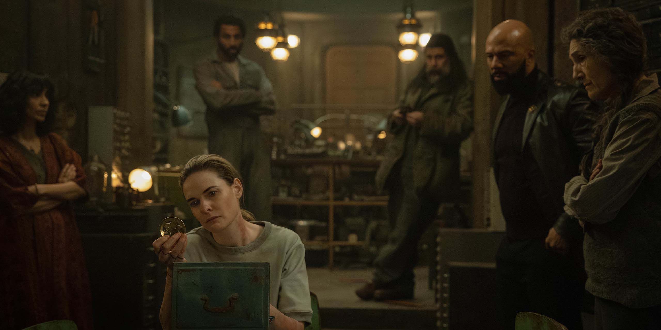 Rebecca Ferguson, Avi Nash, Rick Gomez, Common et Harriet Walter dans la saison 3 de Silo.