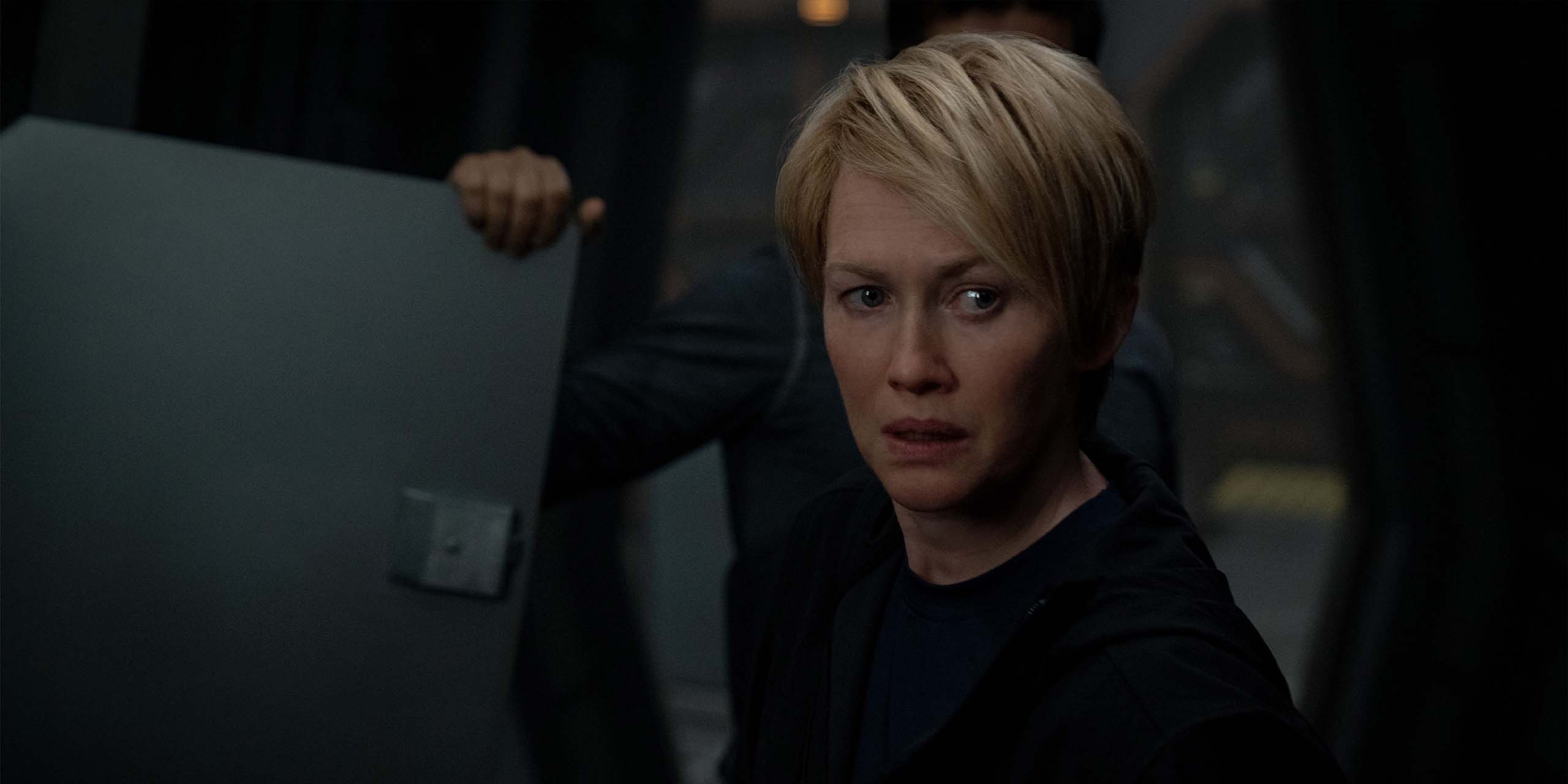 Mireille Enos dans la saison 5 de For All Mankind.