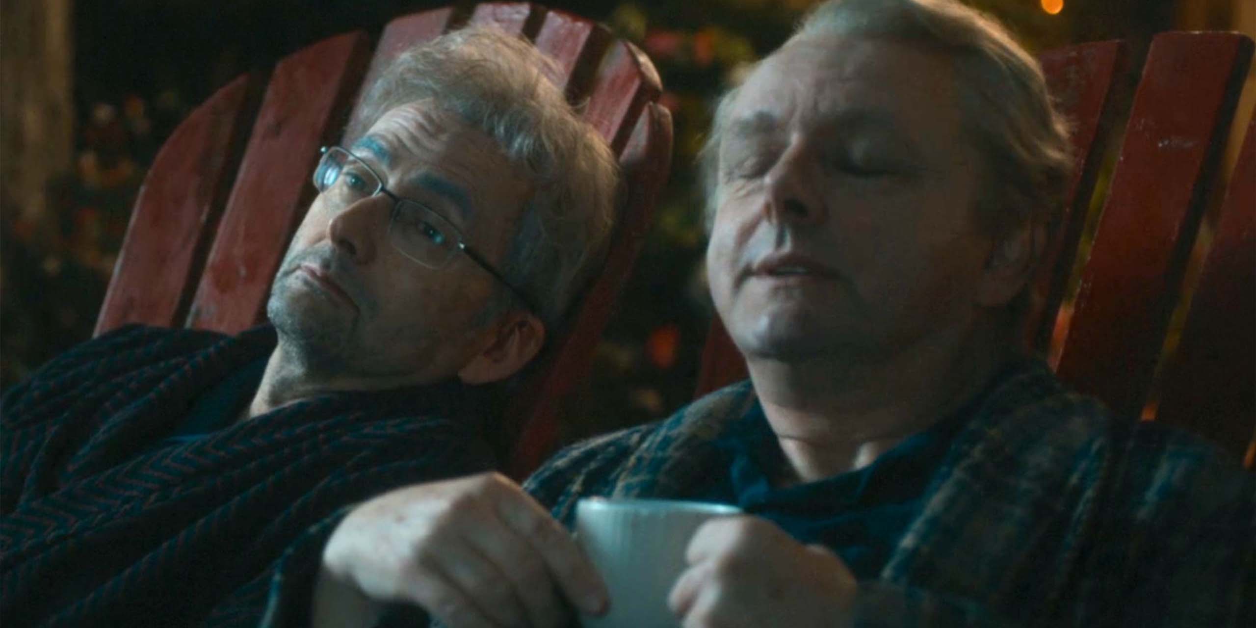 David Tennant dans le rôle d'Anthony J. Crowley et Michael Sheen dans celui d'Aziraphale dans Good Omens