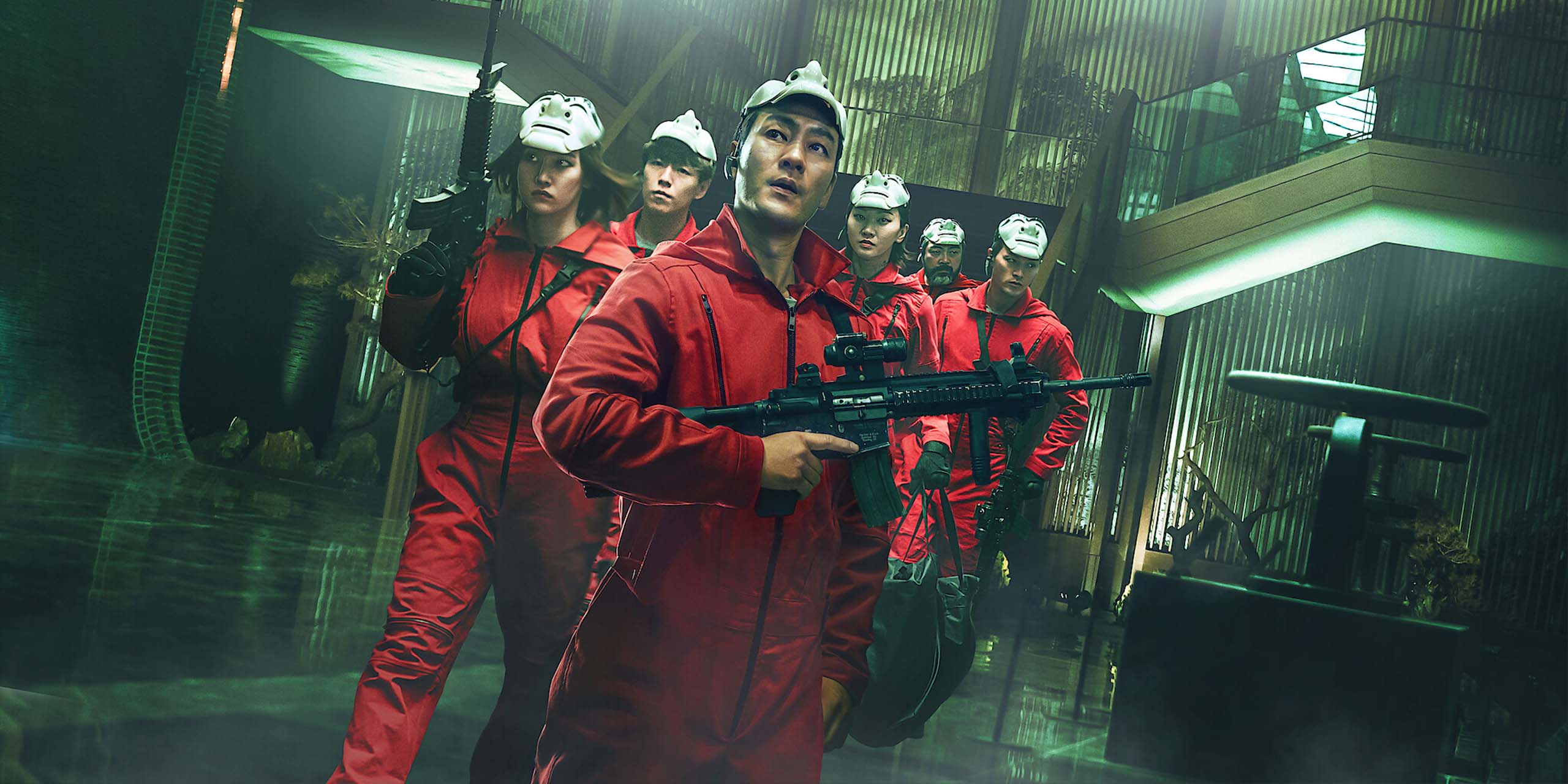 L'équipe réunie et armée dans Money Heist: Korea, le spin-off de la Casa de Papel.