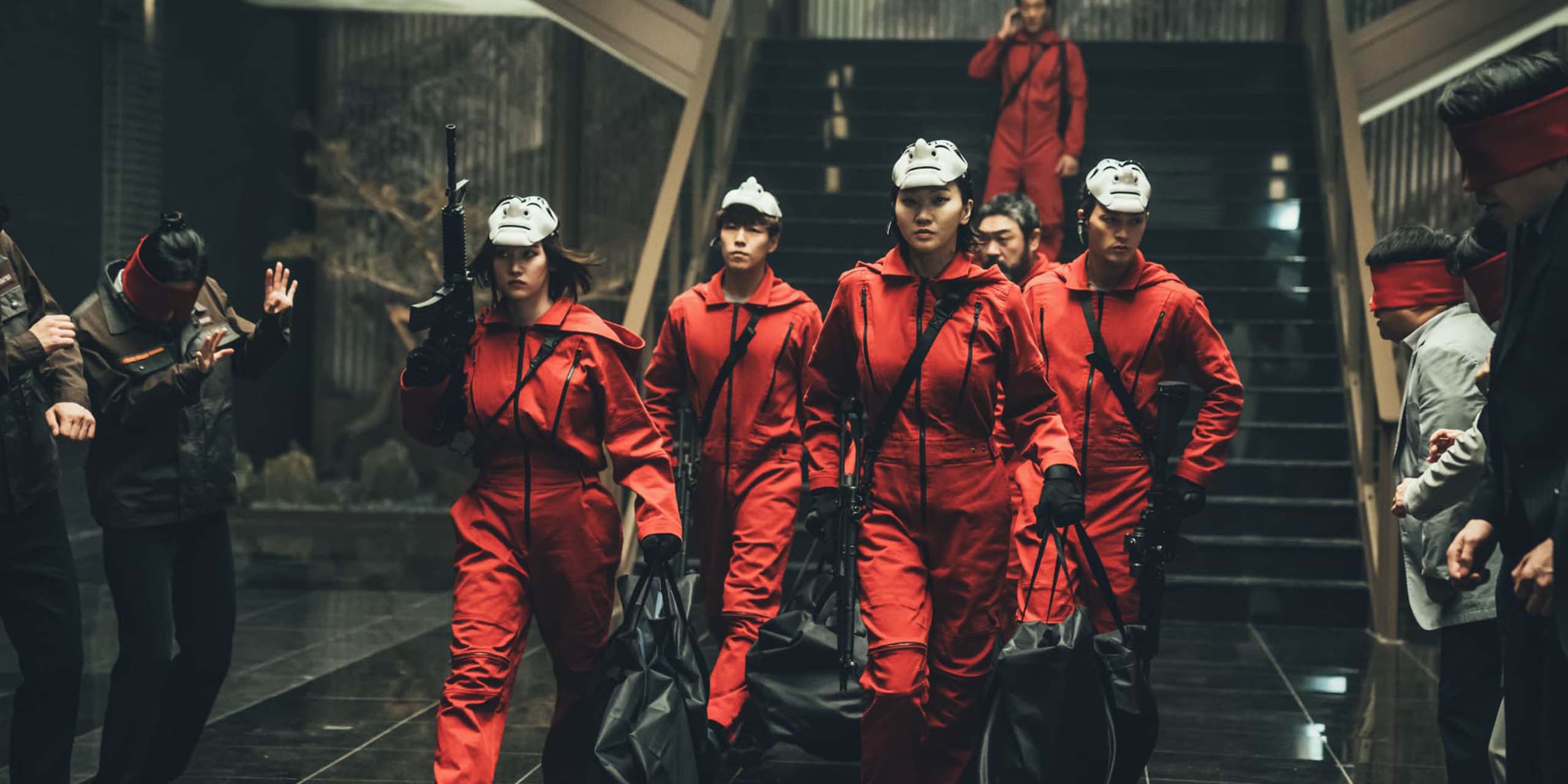 L'équipe en marche, dans Money Heist: Korea, le spin-off de la Casa de Papel.