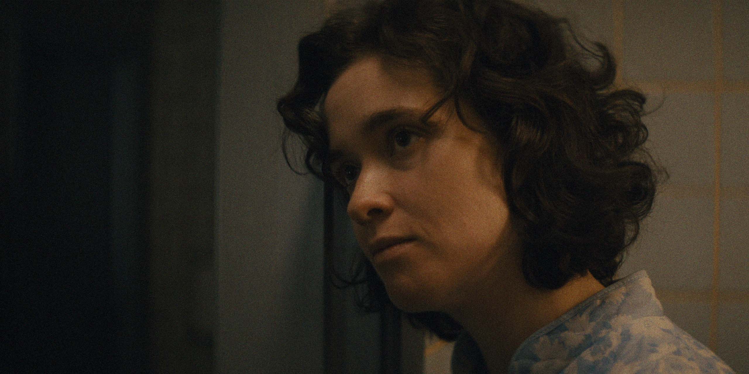 Alice Englert dans Star City.