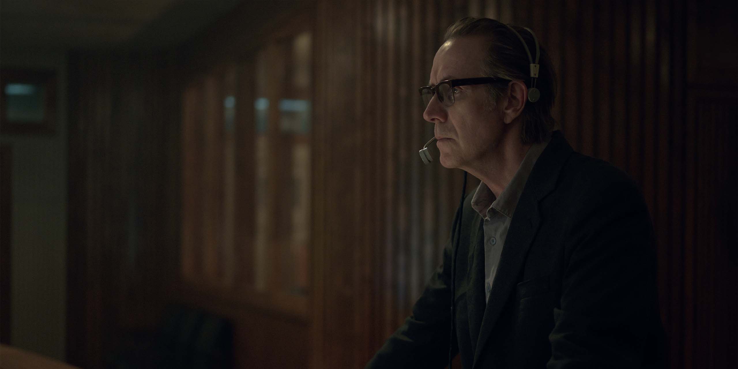 Rhys Ifans dans Star City.
