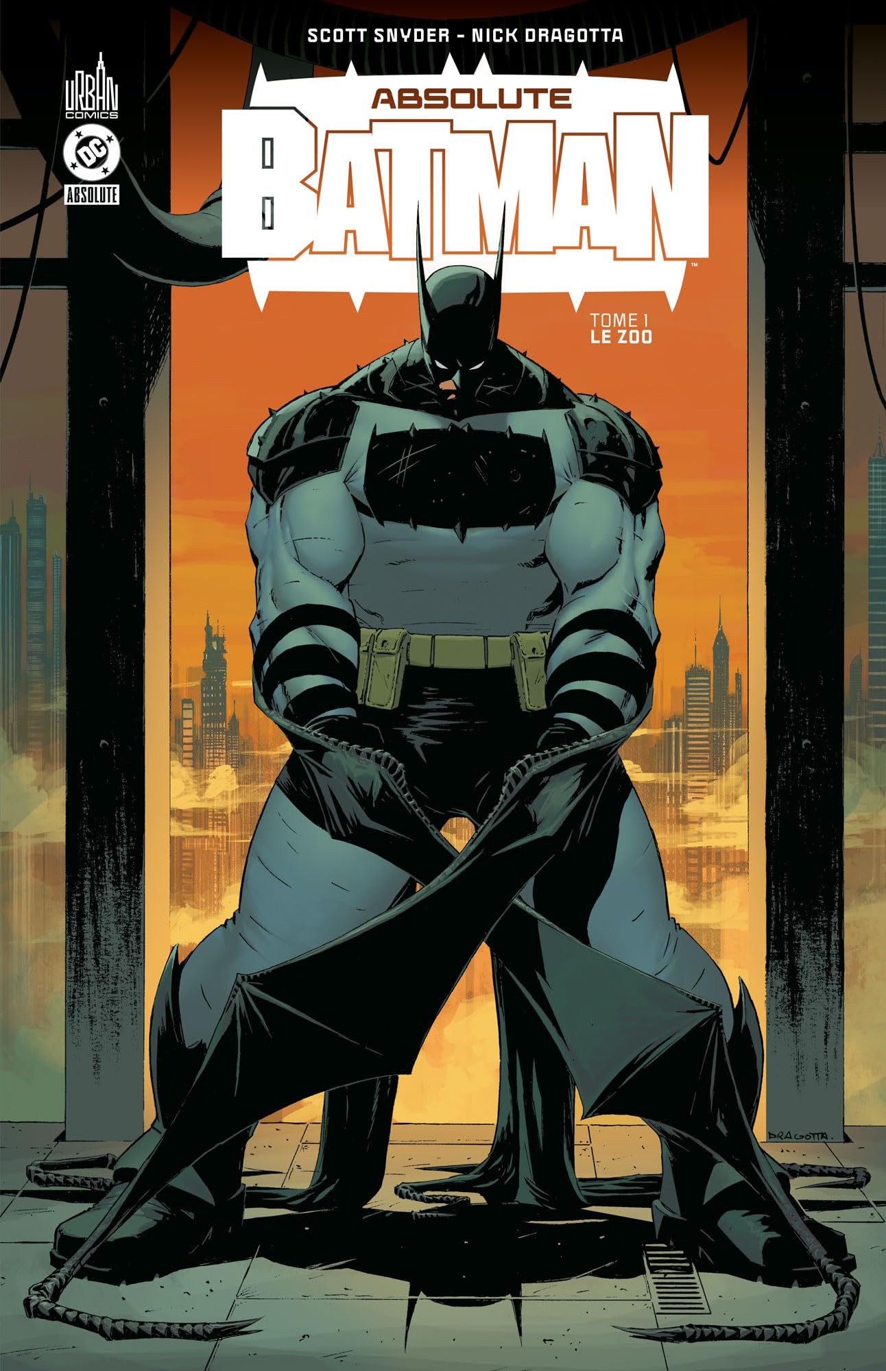 Couverture de Absolute Batman tome 1 chez Urban Comics.