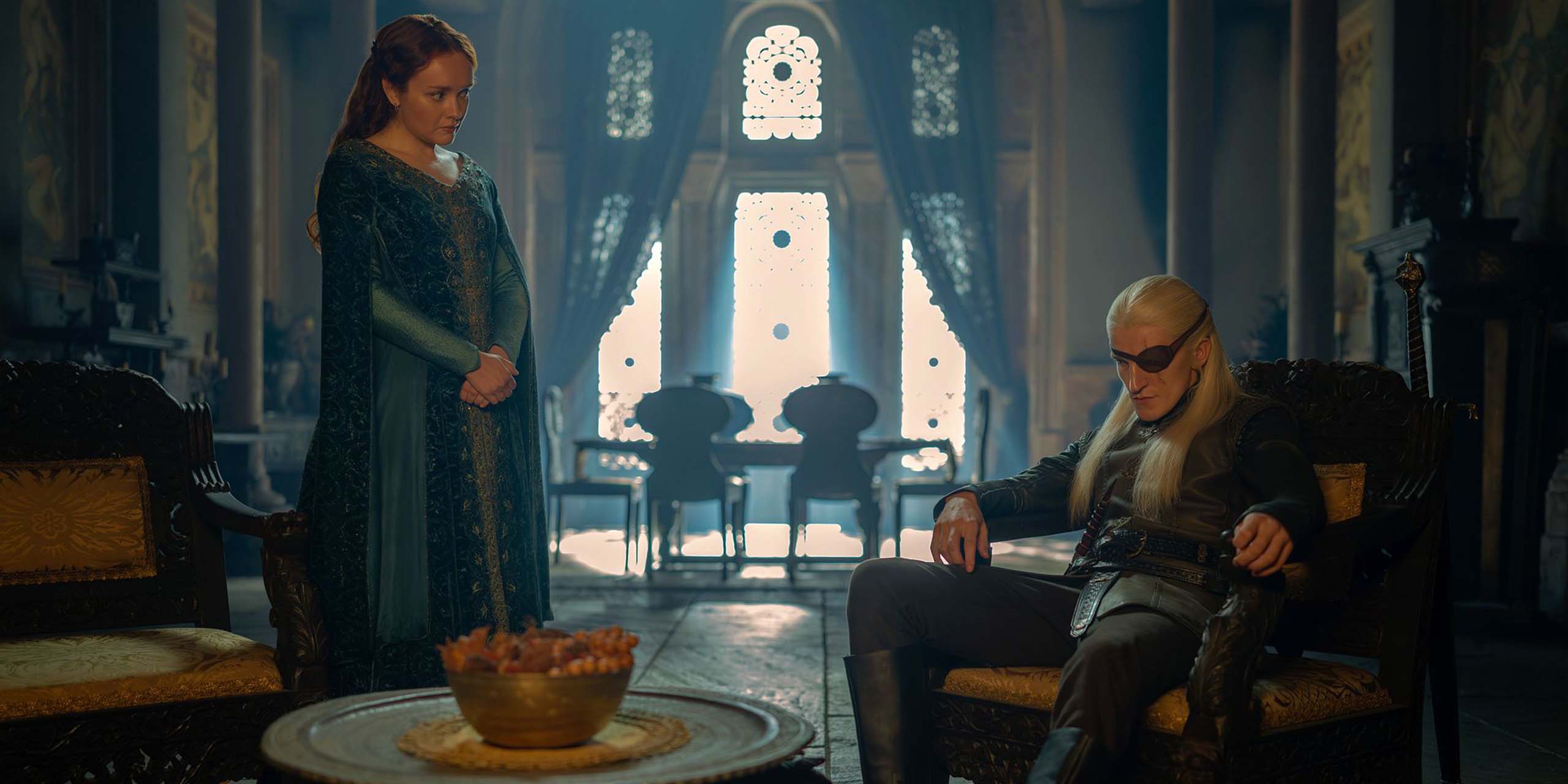 Alicent Hightower et Aemond Targaryen dans ses appartements dans House of the Dragon saison 3 épisode 1