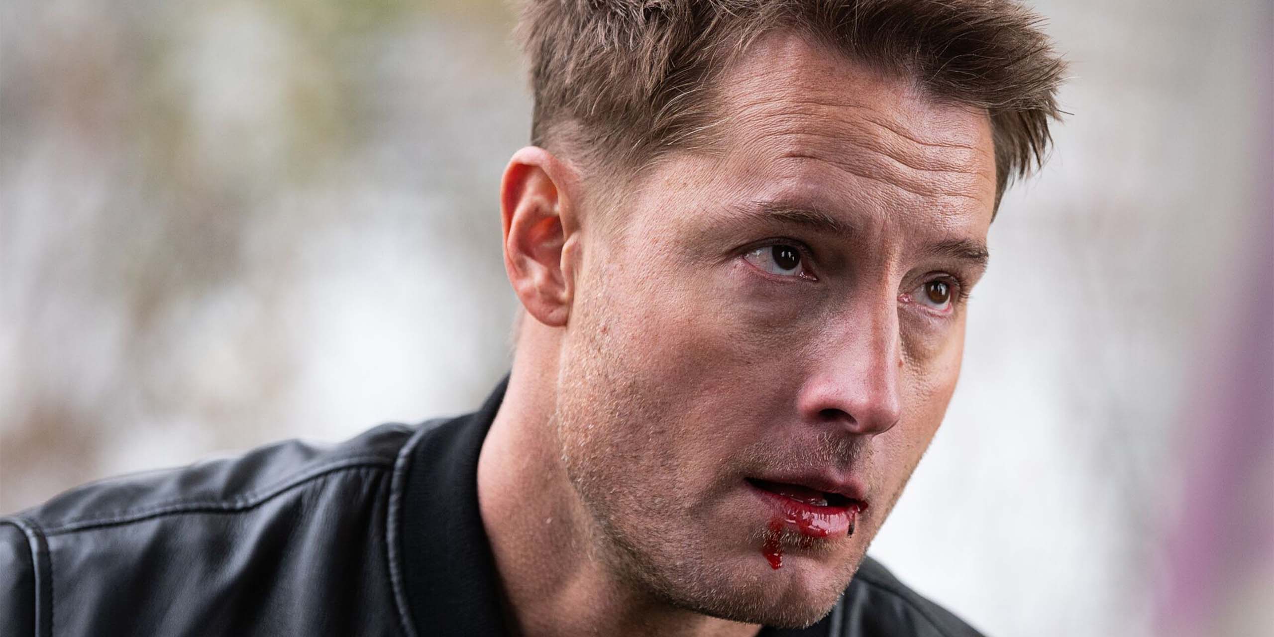 Colter Shaw (Justin Hartley) blessé, saigne de la bouche, dans la saison 3 de Tracker