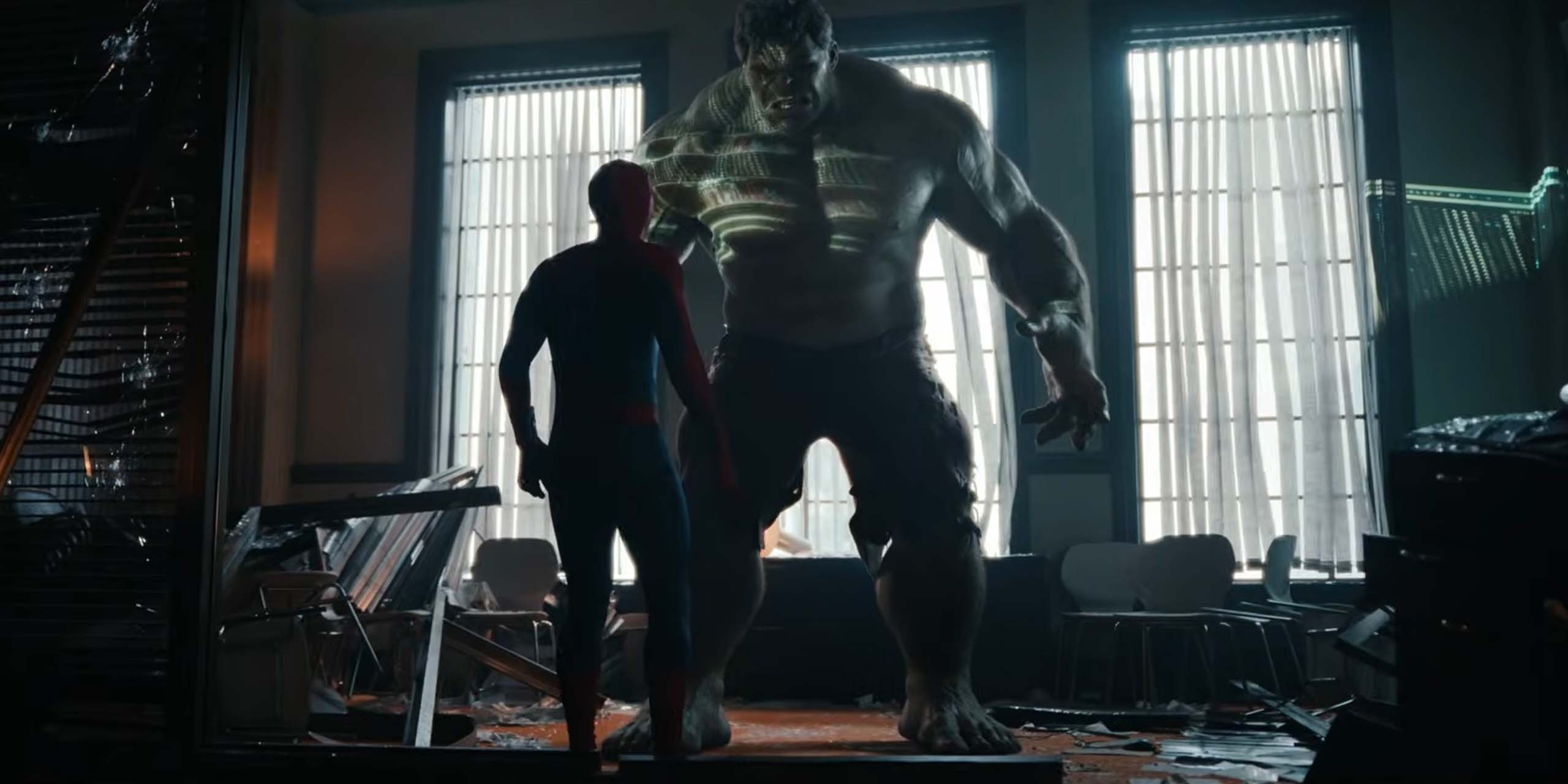Spider-Man (Tom Holland) face à Hulk (Mark Ruffalo) dans Spider-Man: Brand New Day.
