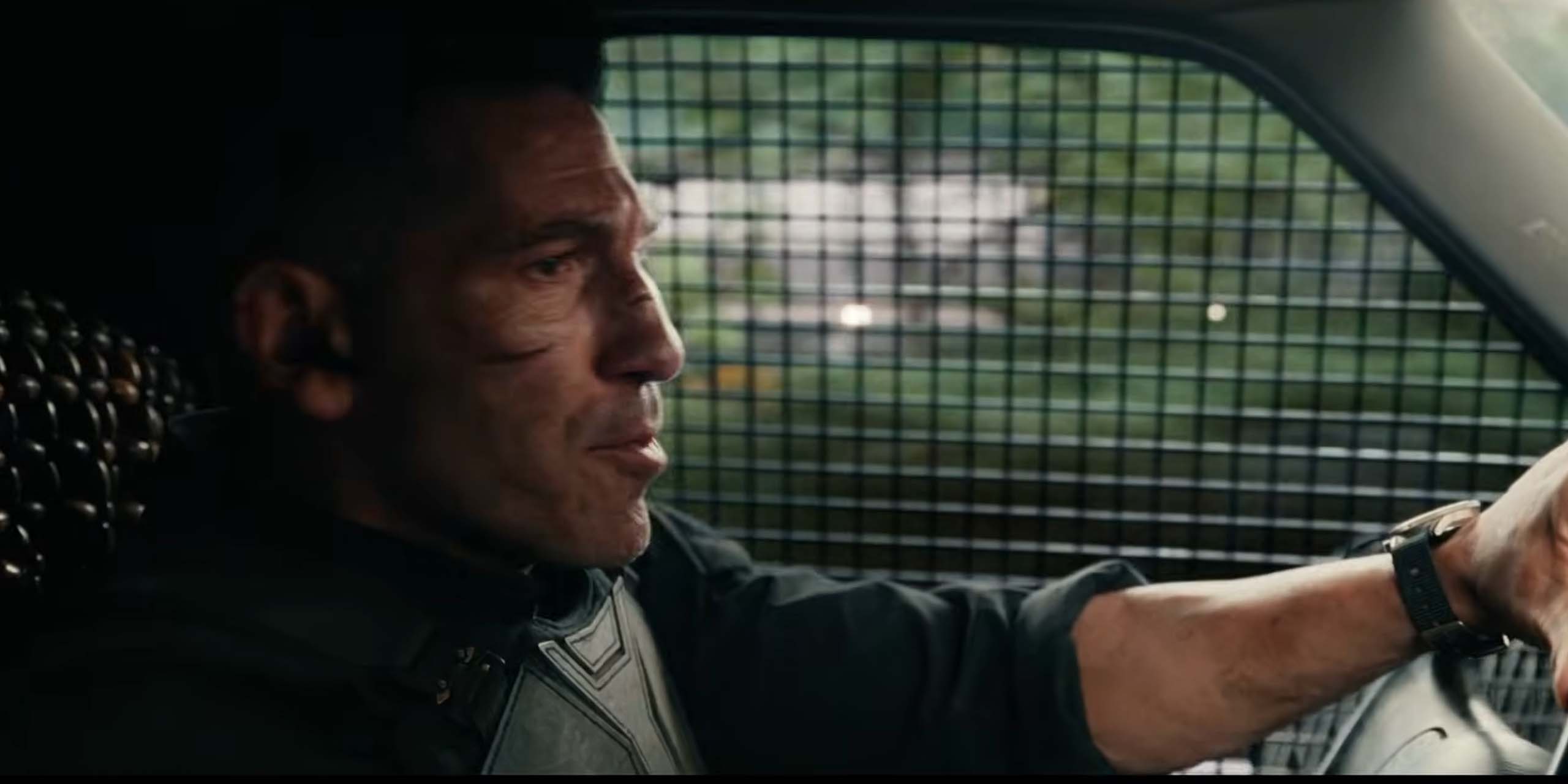 Frank Castle (Jon Bernthal) alias le Punisher au volant d'une camionnette dans Spider-Man: Brand New Day.