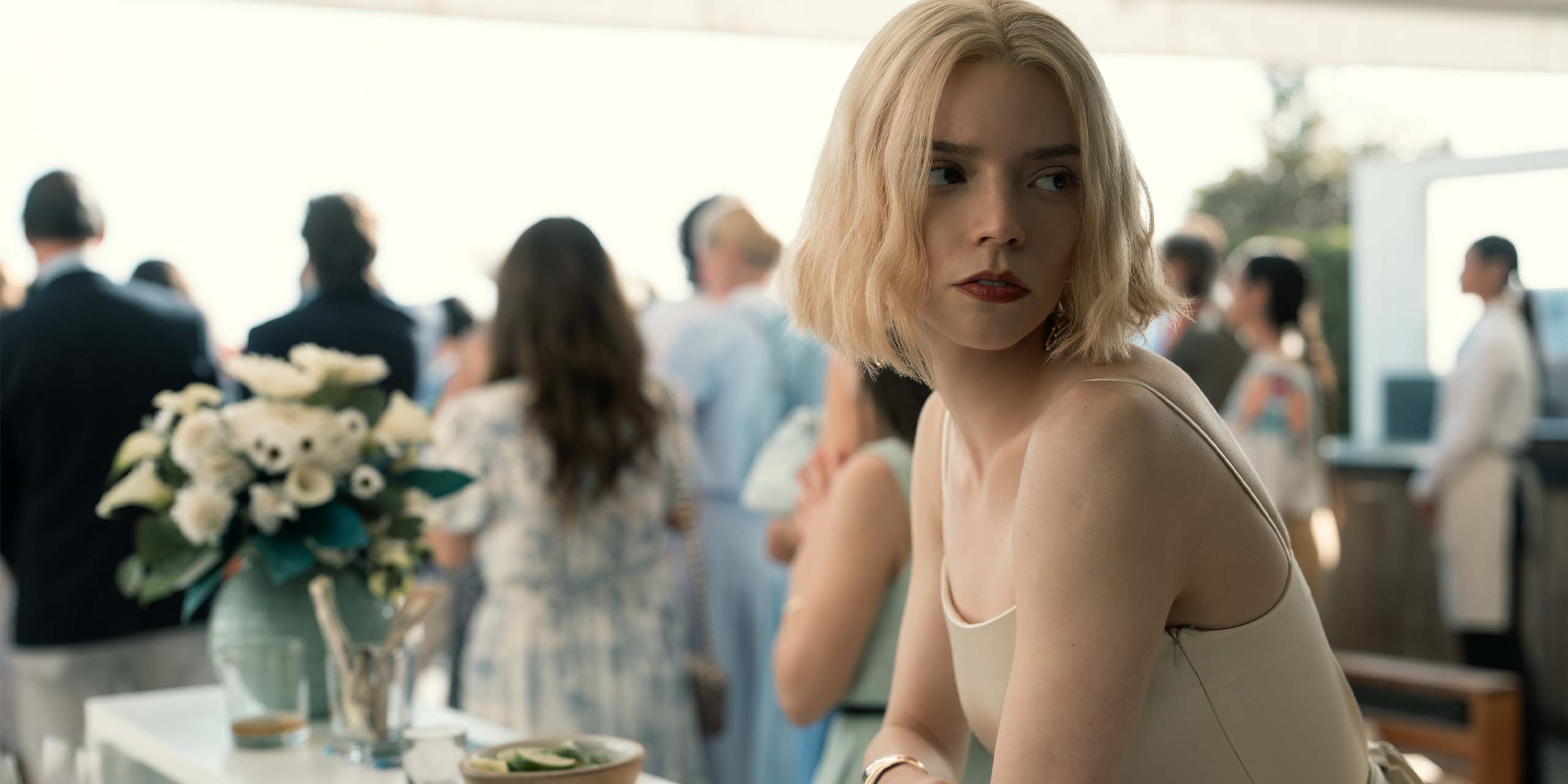 Anya Taylor-Joy dans le rôle de Luciana 'Lucky' Armstrong dans la série Lucky.