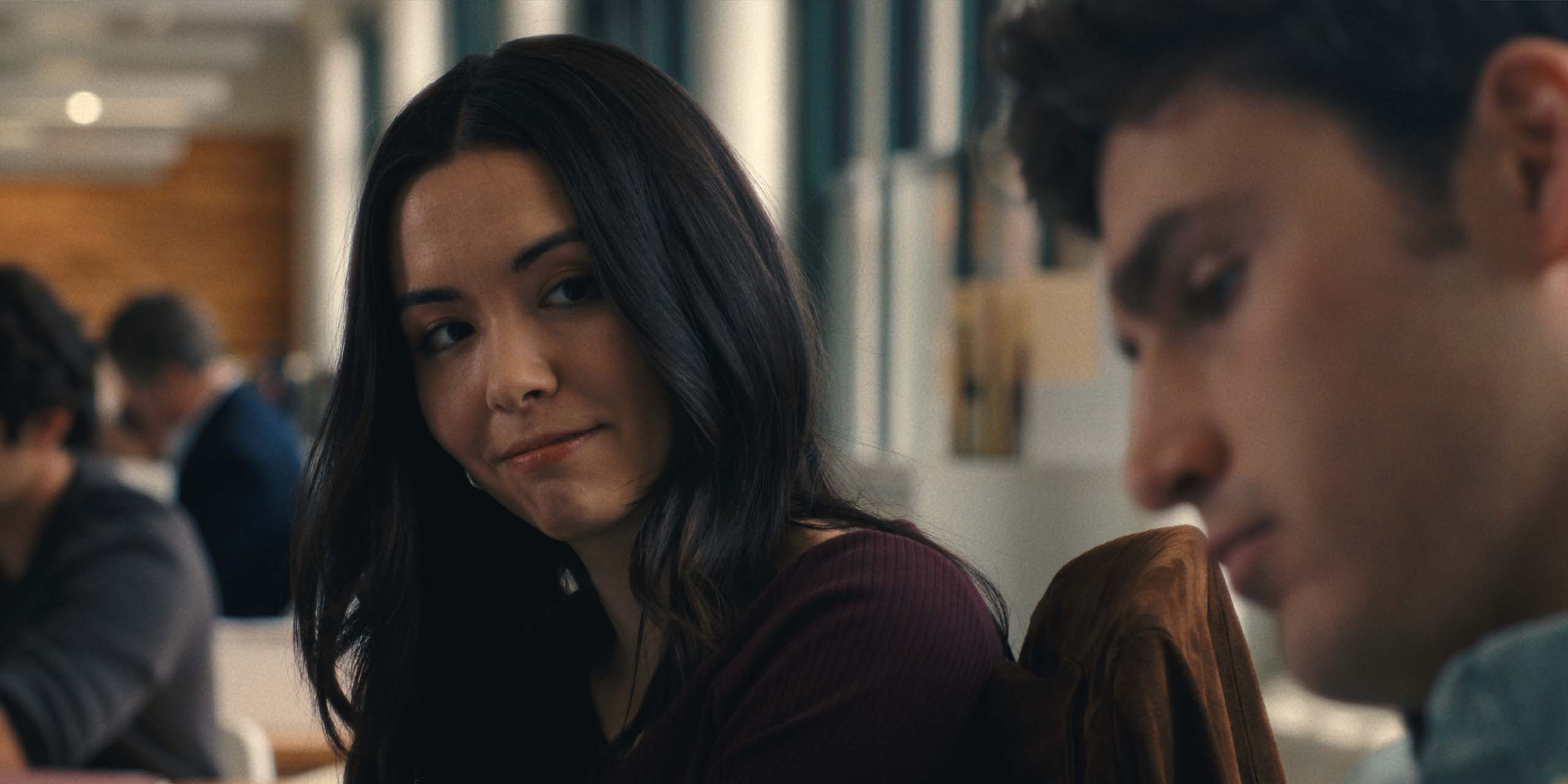 Kiarra Hamagami Goldberg et Charlie Hall dans Plaisir Maximum Garanti.