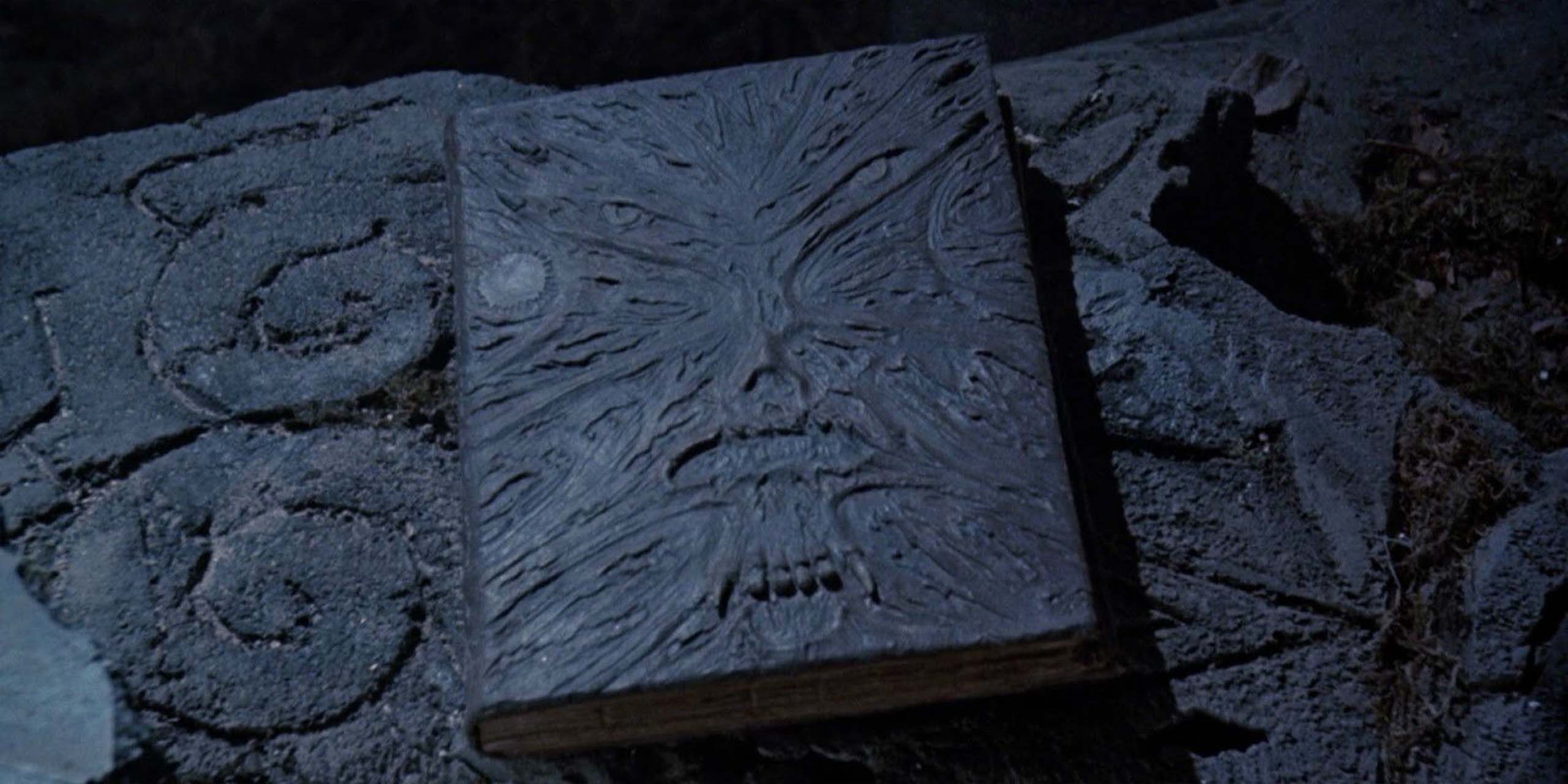 Le Necronomicon dans le film original Evil Dead.