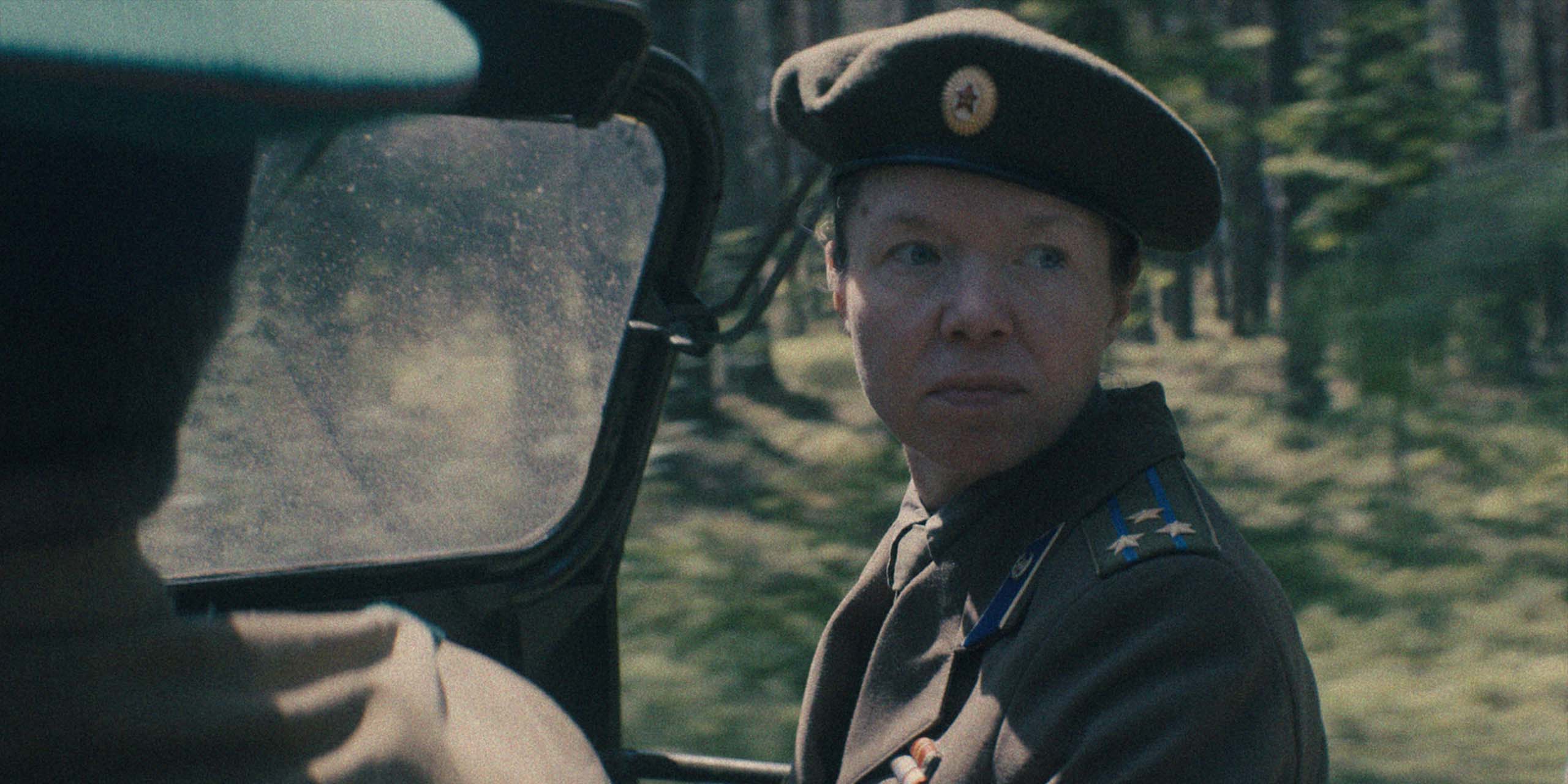 Lyudmilla Raskova (Anna Maxwell Martin) dans la saison 1 de Star City.