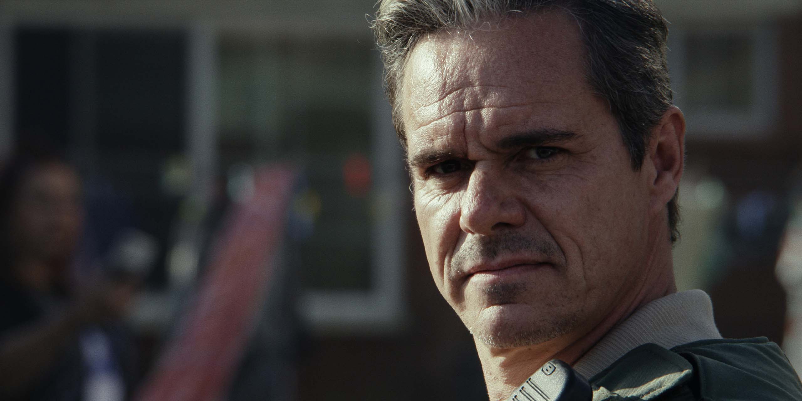 Ray Vega (Tony Dalton) dans la saison 2 de Sugar.