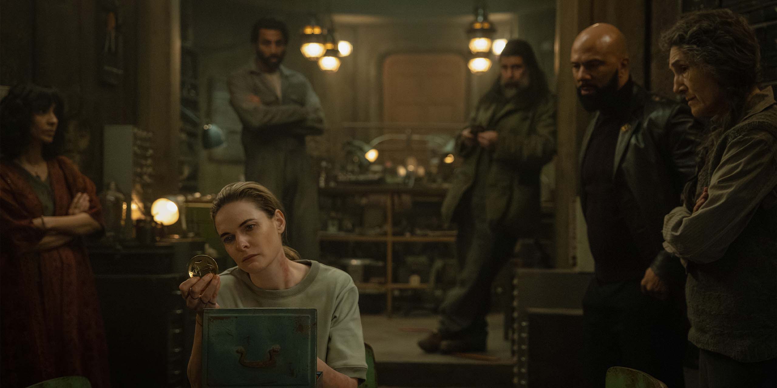 Rebecca Ferguson, Avi Nash, Rick Gomez, Common et Harriet Walter dans la saison 3 de Silo.