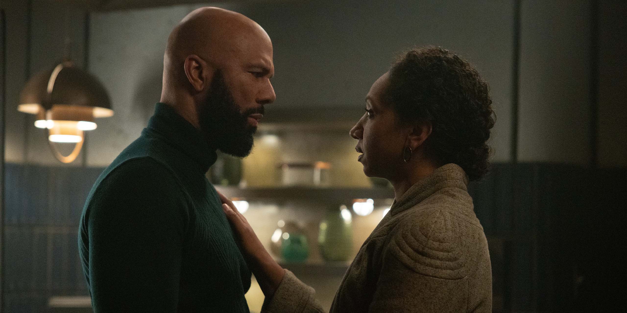 Robert Sims (Common) et Camille Sims (Alexandria Riley) dans la saison 3 de Silo.