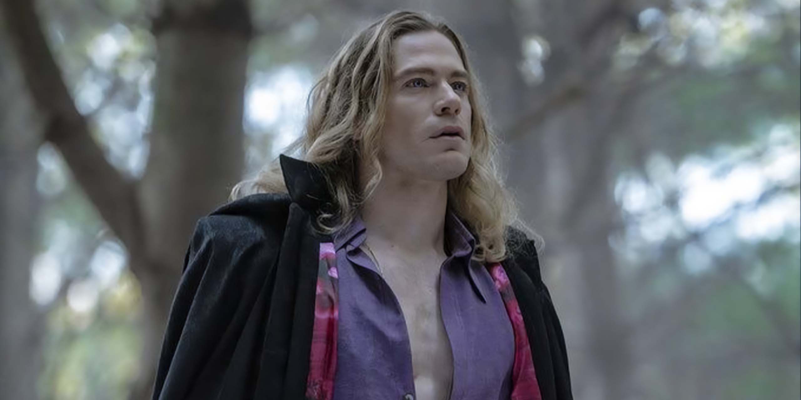 Sam Reid dans le rôle de Lestat de Lioncourt dans l'épisode 7 de la série The Vampire Lestat.