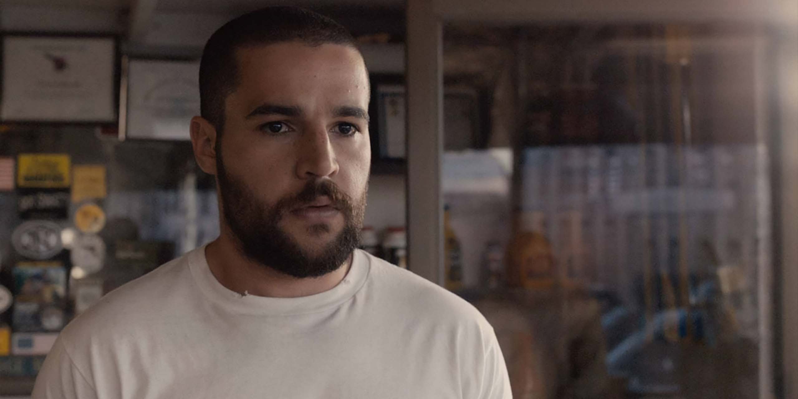 Christopher Abott dans Katie Says Goodbye.