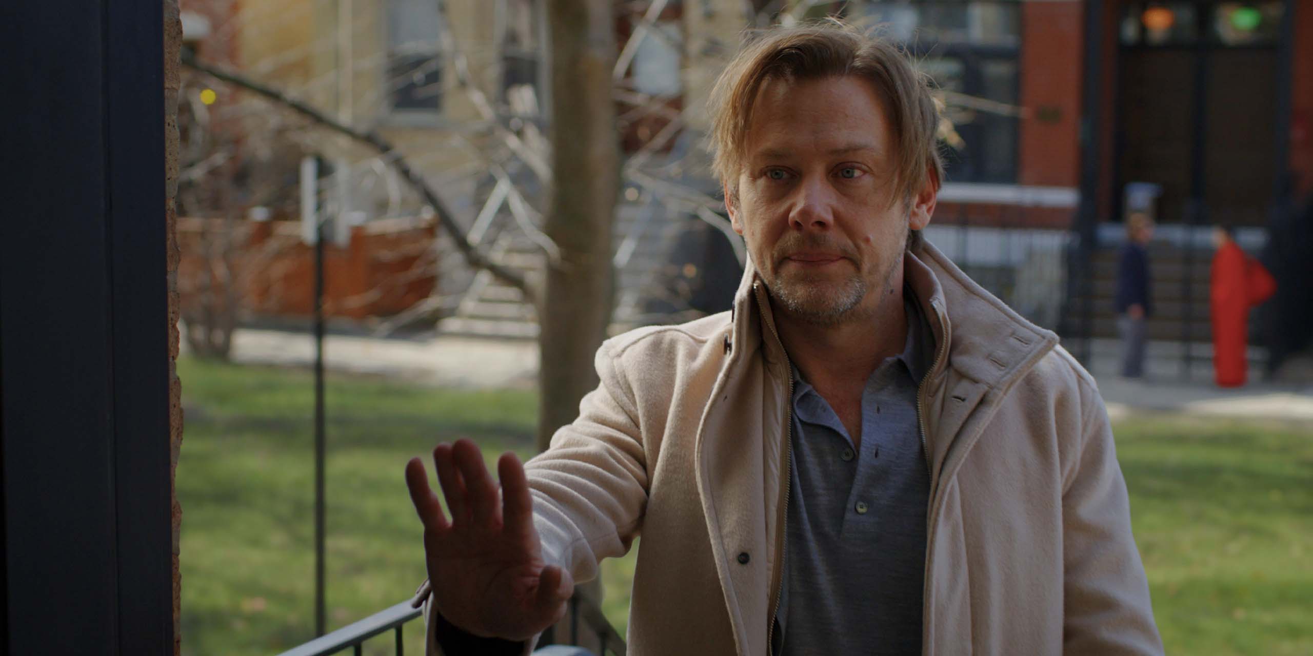 Ryan (Jimmi Simpson) dans la saison 2 de Dark Matter.