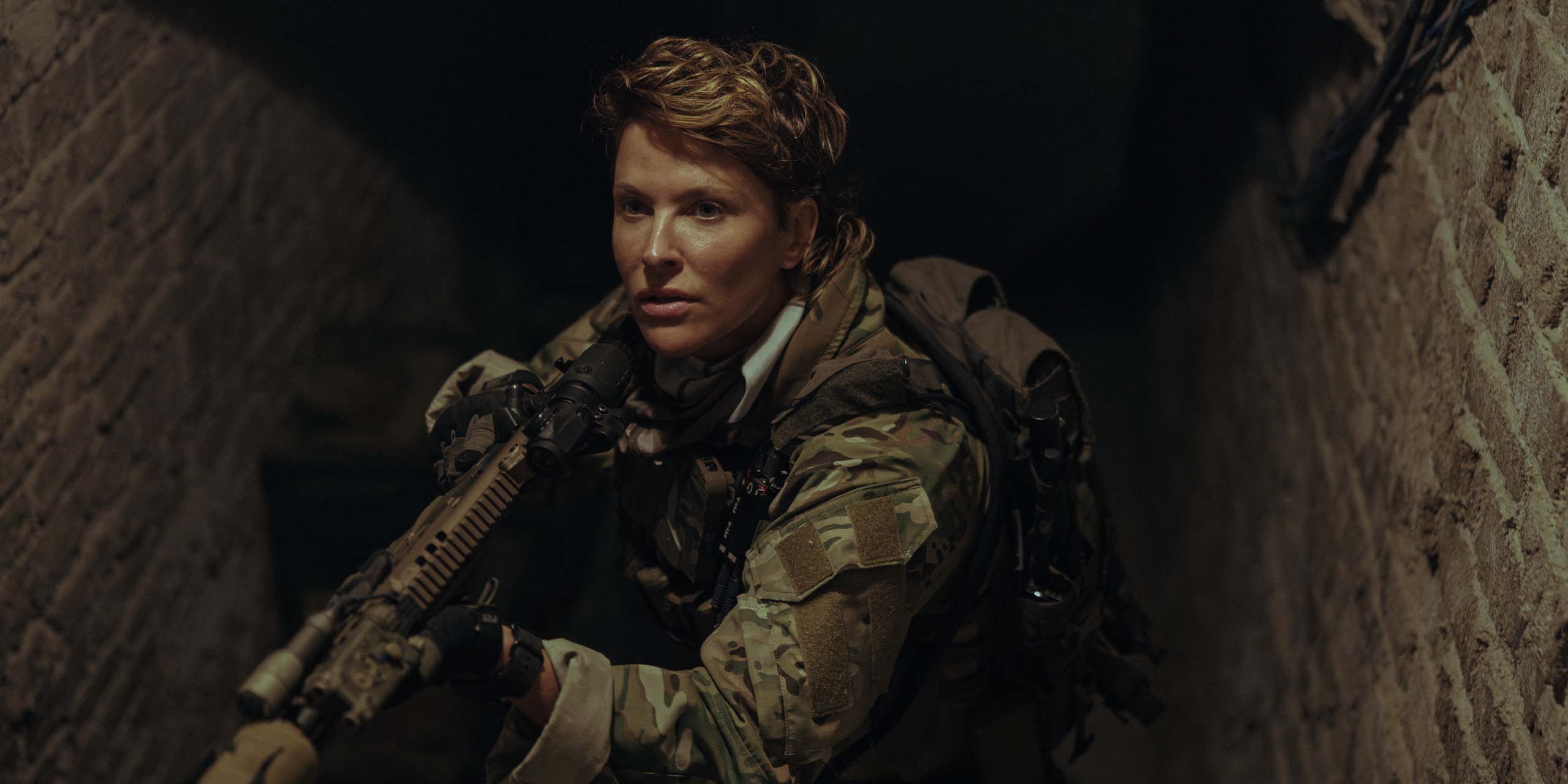 Jill Wagner dans le rôle de Bobby dans Lioness, épisode 1, saison 3, disponible en streaming sur Paramount+
