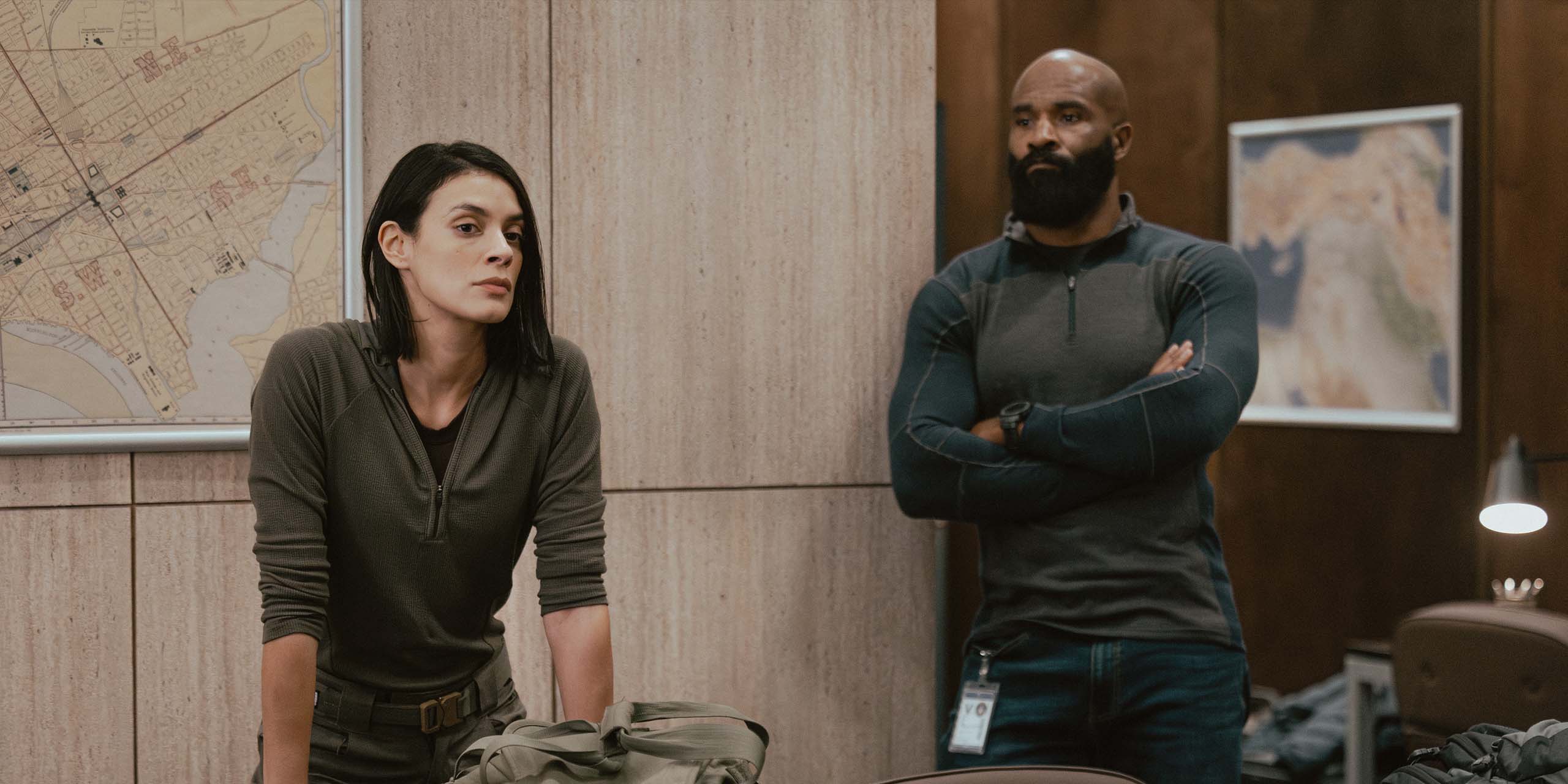 Laysla De Oliveira et LaMonica Garrett dans al saison 3 de Opérations Spéciales : Lioness.