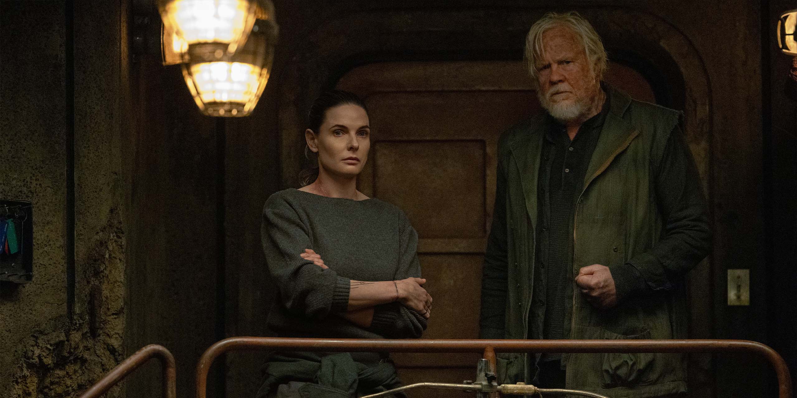 Juliette Nichols (Rebecca Ferguson) et Bernard (Tim Robbins) dans la saison 3 de Silo.