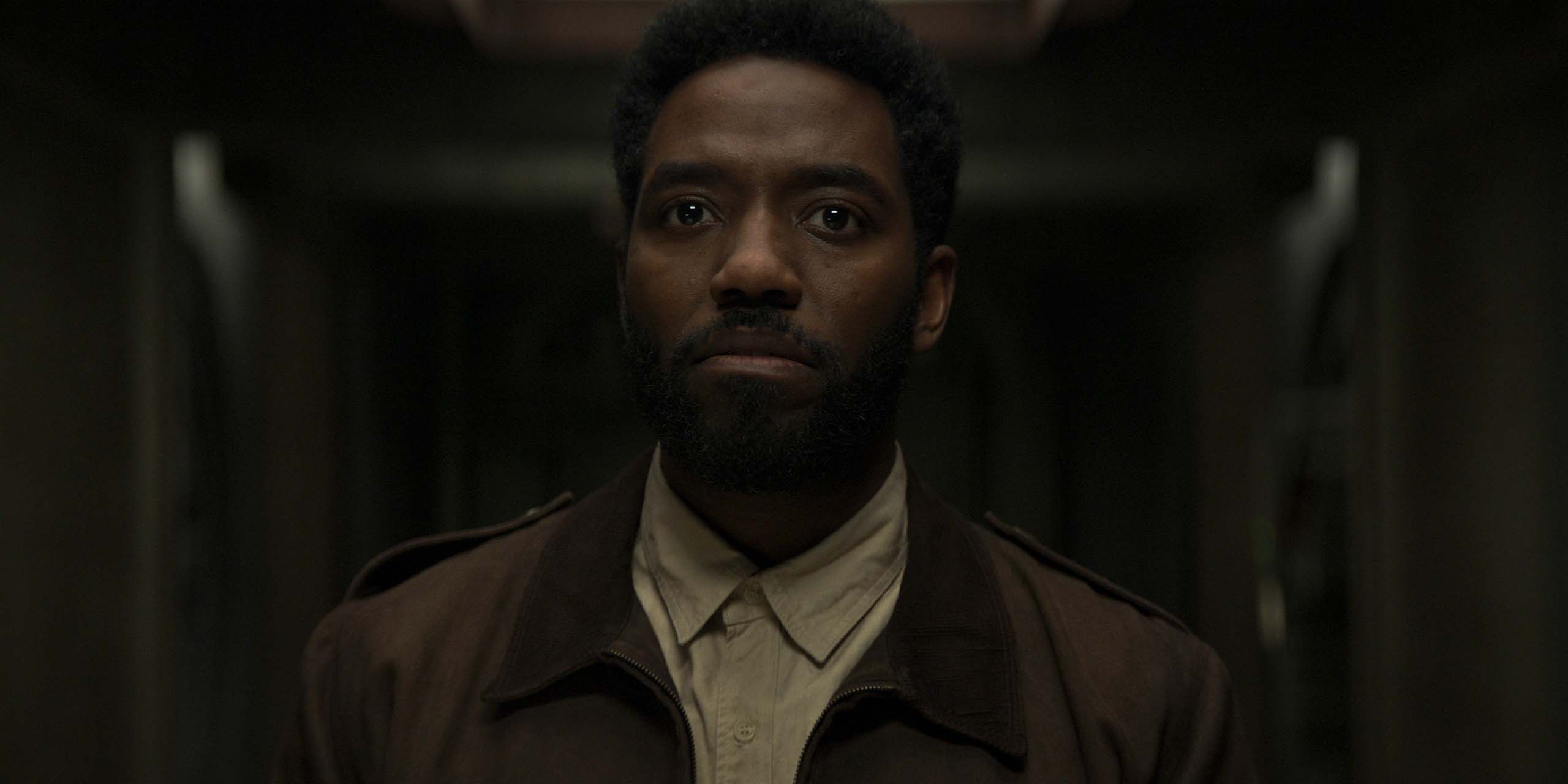 Paul Billings (Chinaza Uche) dans la saison 3 de Silo.