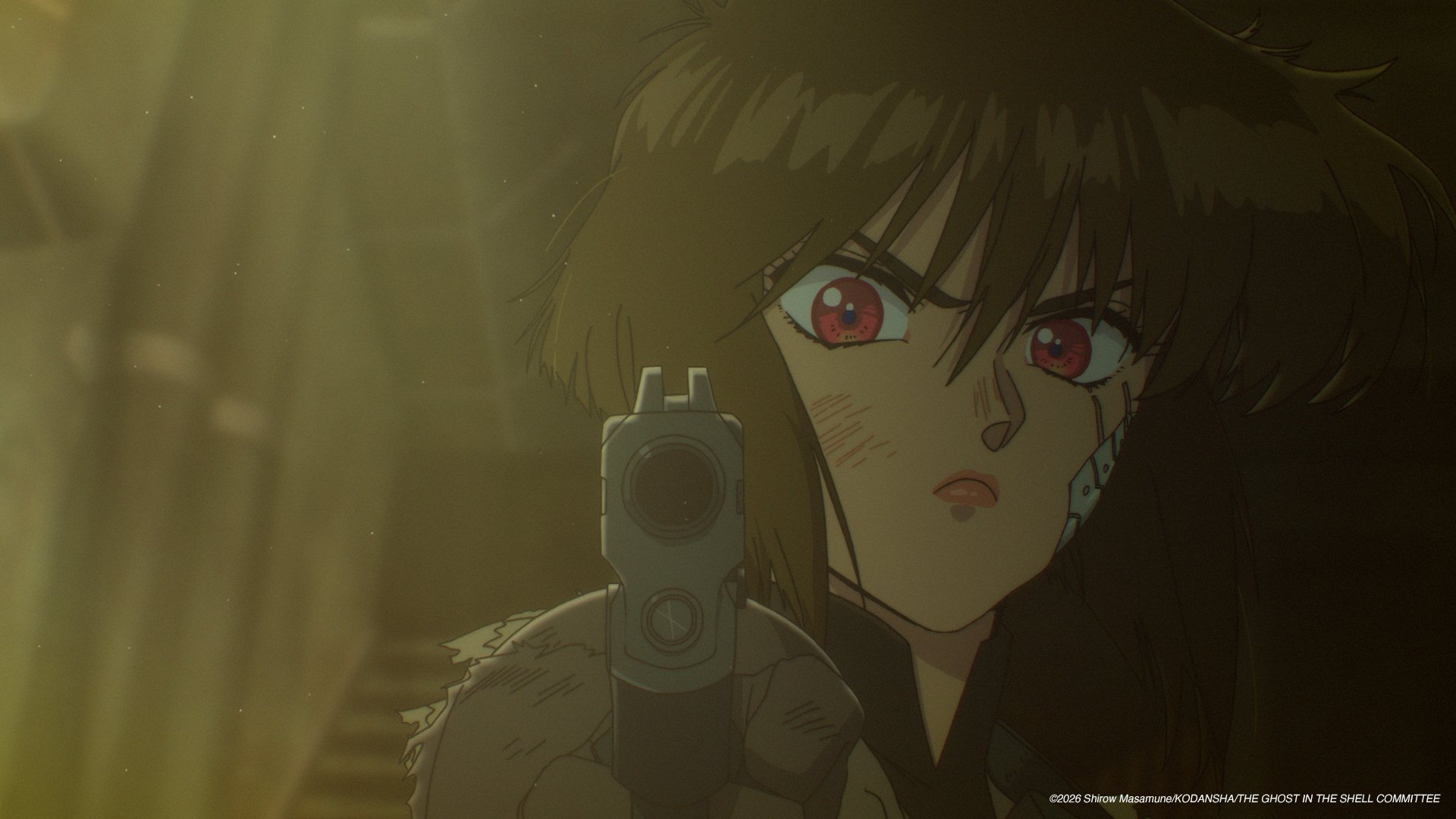 Motoko Kusanagi pointe une arme dans The Ghost in the Shell
